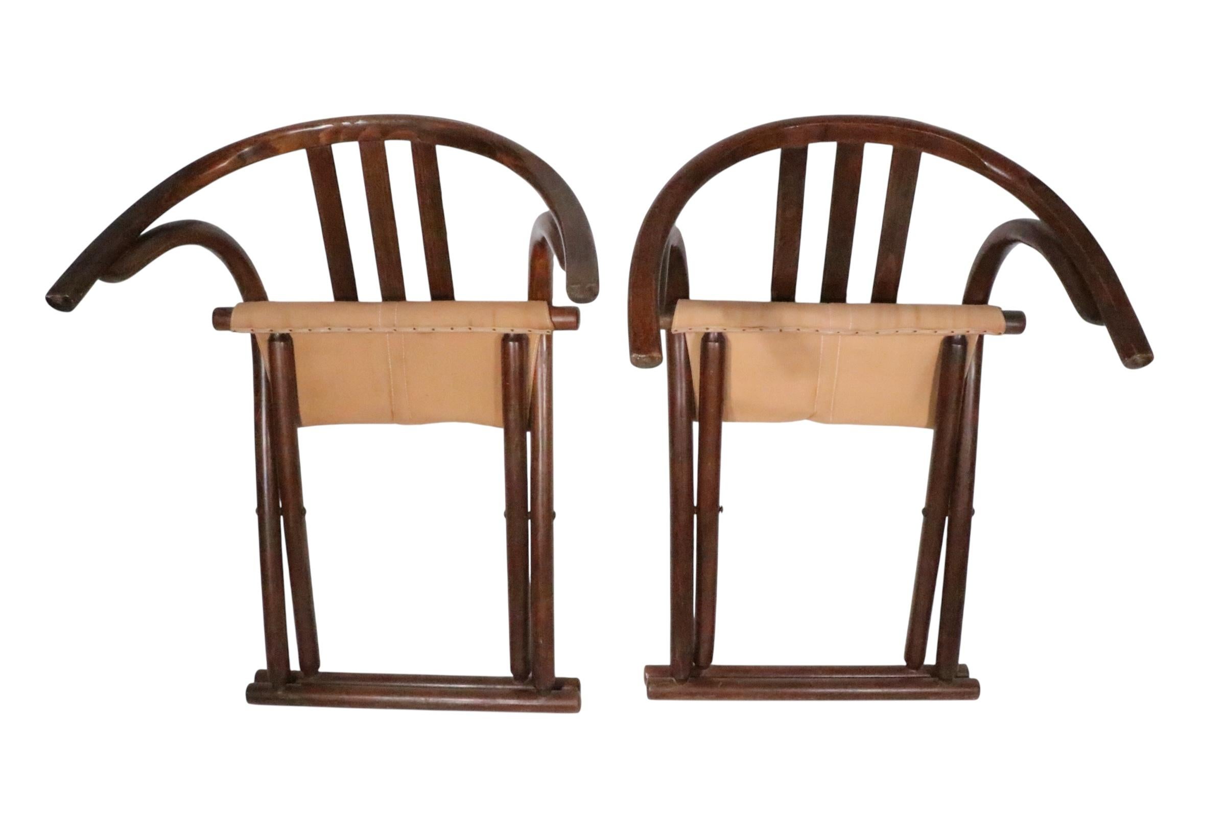 Pr. Chaises en bois courbé et toile d'après Thonet c. 1970 en vente 6