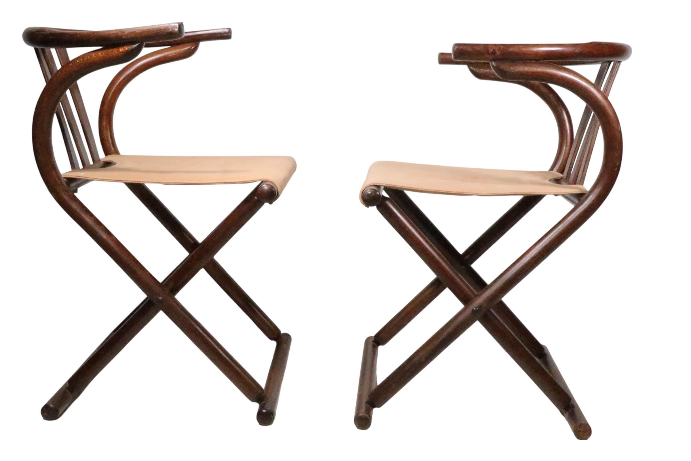 Sécession viennoise Pr. Chaises en bois courbé et toile d'après Thonet c. 1970 en vente