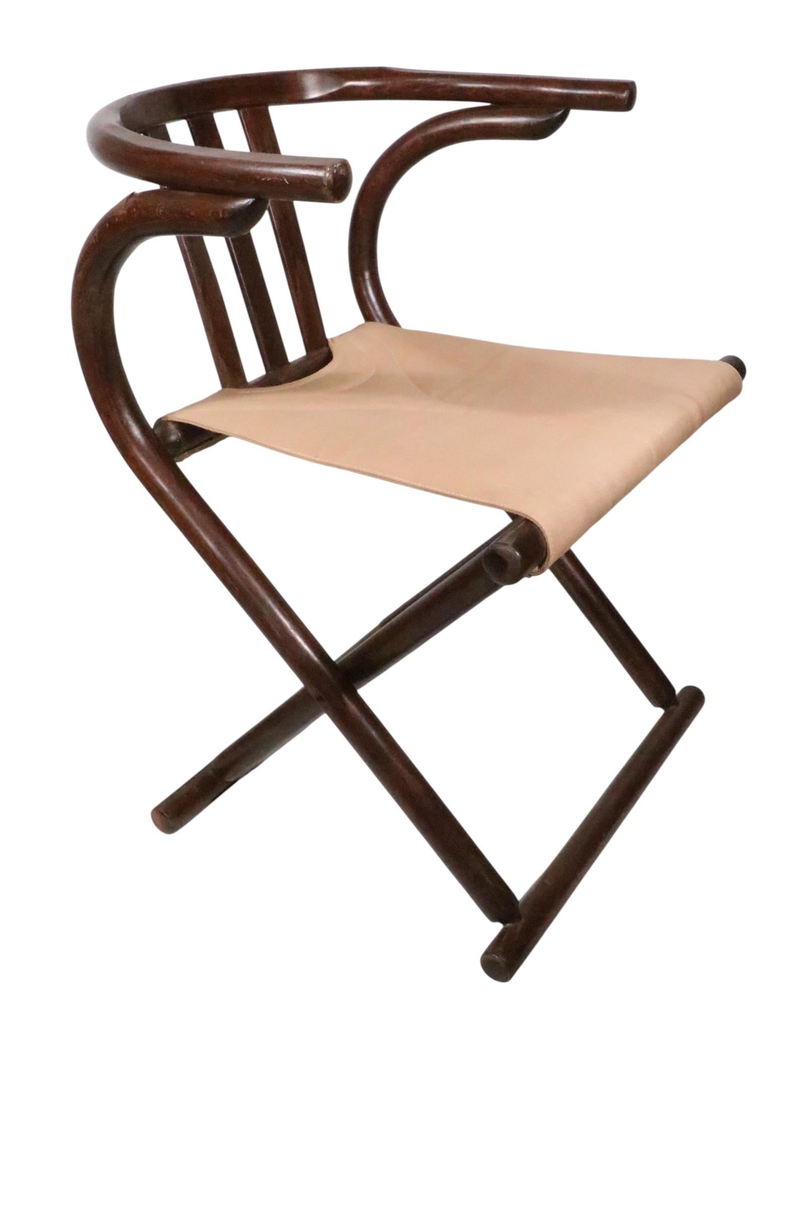 Pr. Chaises en bois courbé et toile d'après Thonet c. 1970 en vente 2