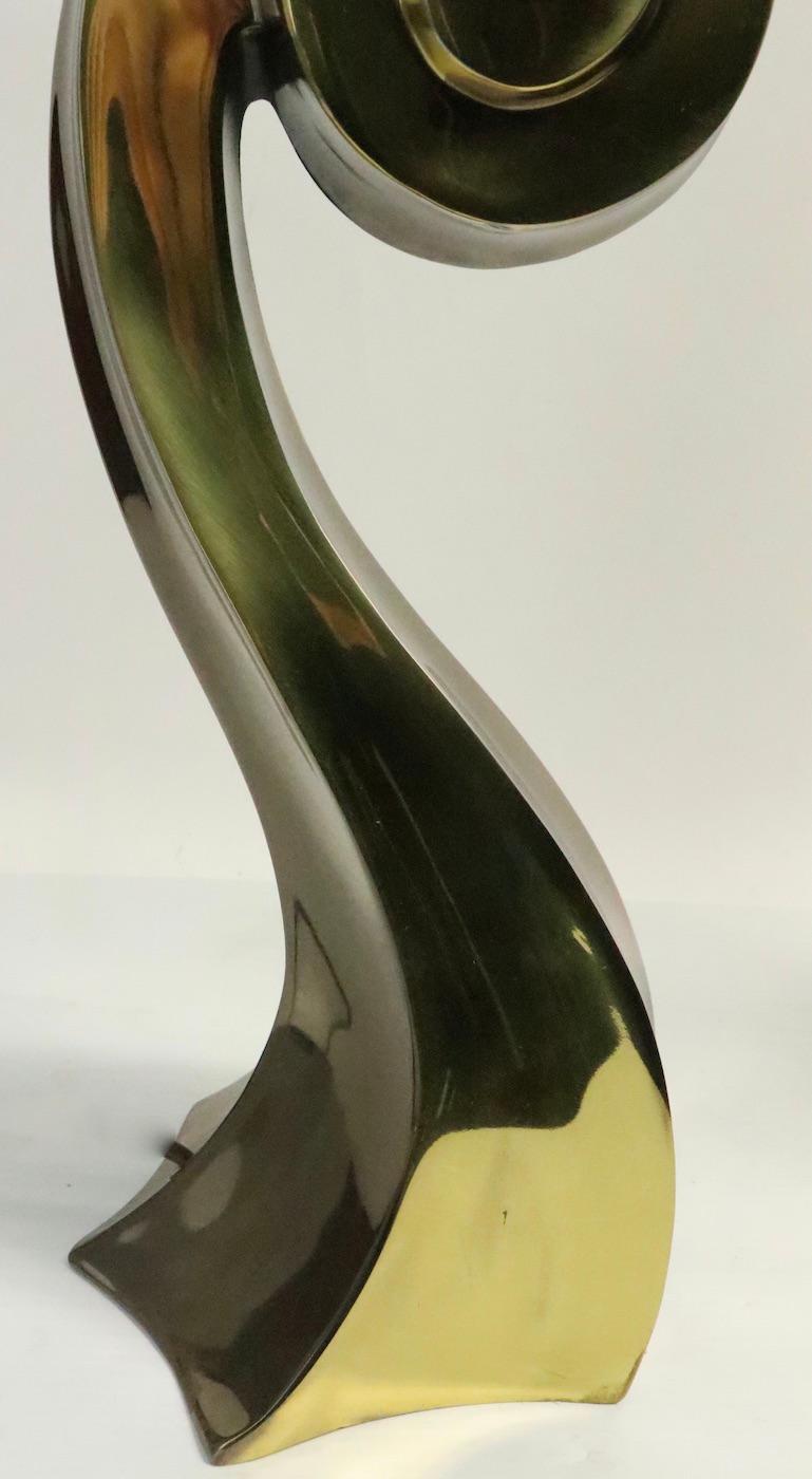 Paire de lampes en laiton dans le style de Pierre Cardin Bon état - En vente à New York, NY