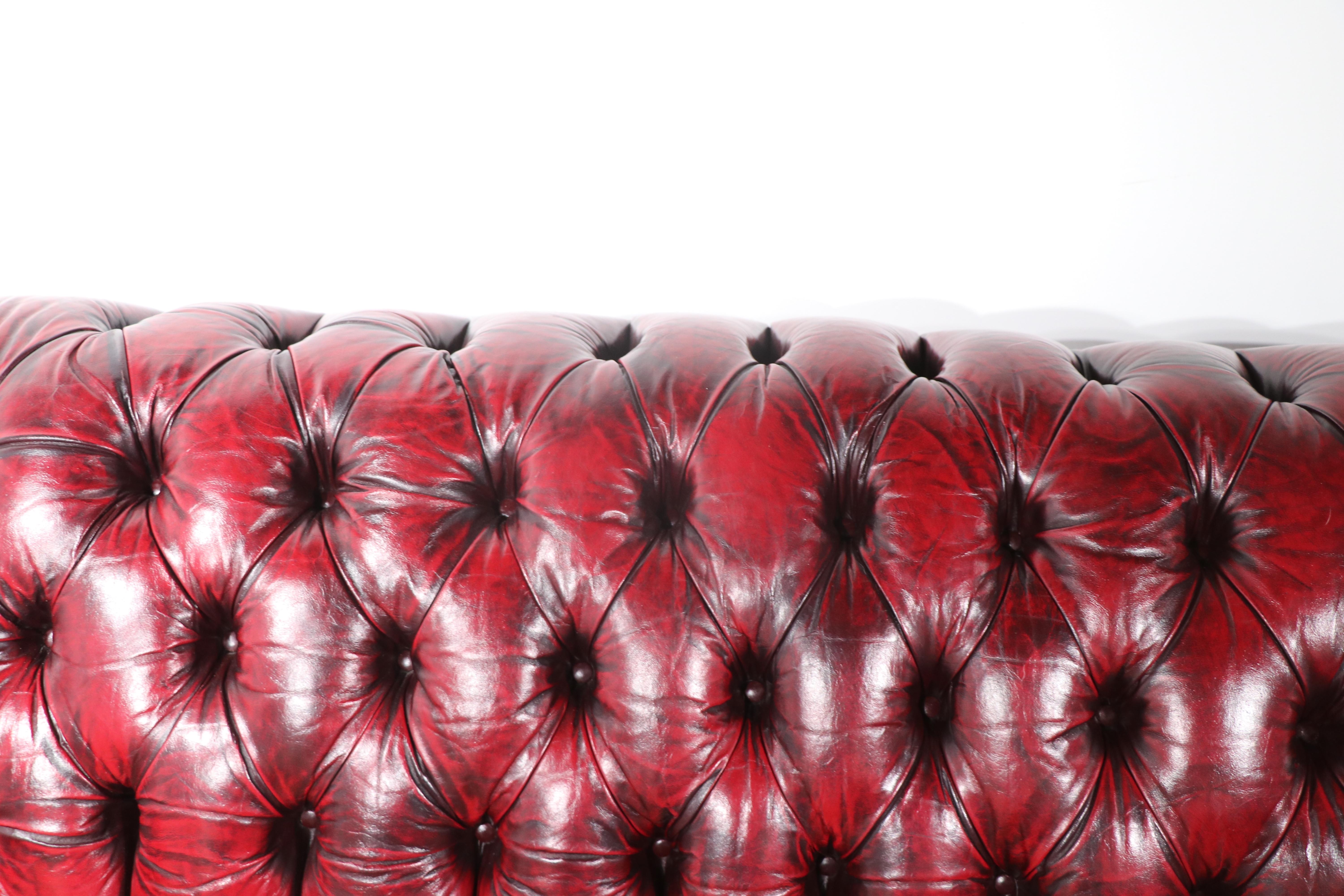 American Pr. C Shape Tufted Leather Chesterfield Sofas