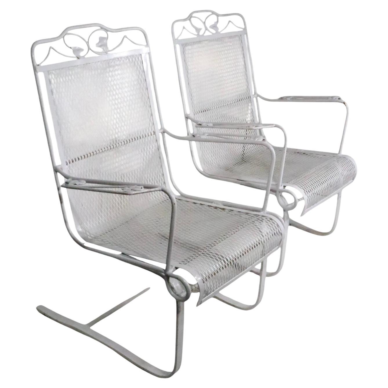 Pr. Fauteuils de jardin de patio en porte-à-faux attribués à Woodard