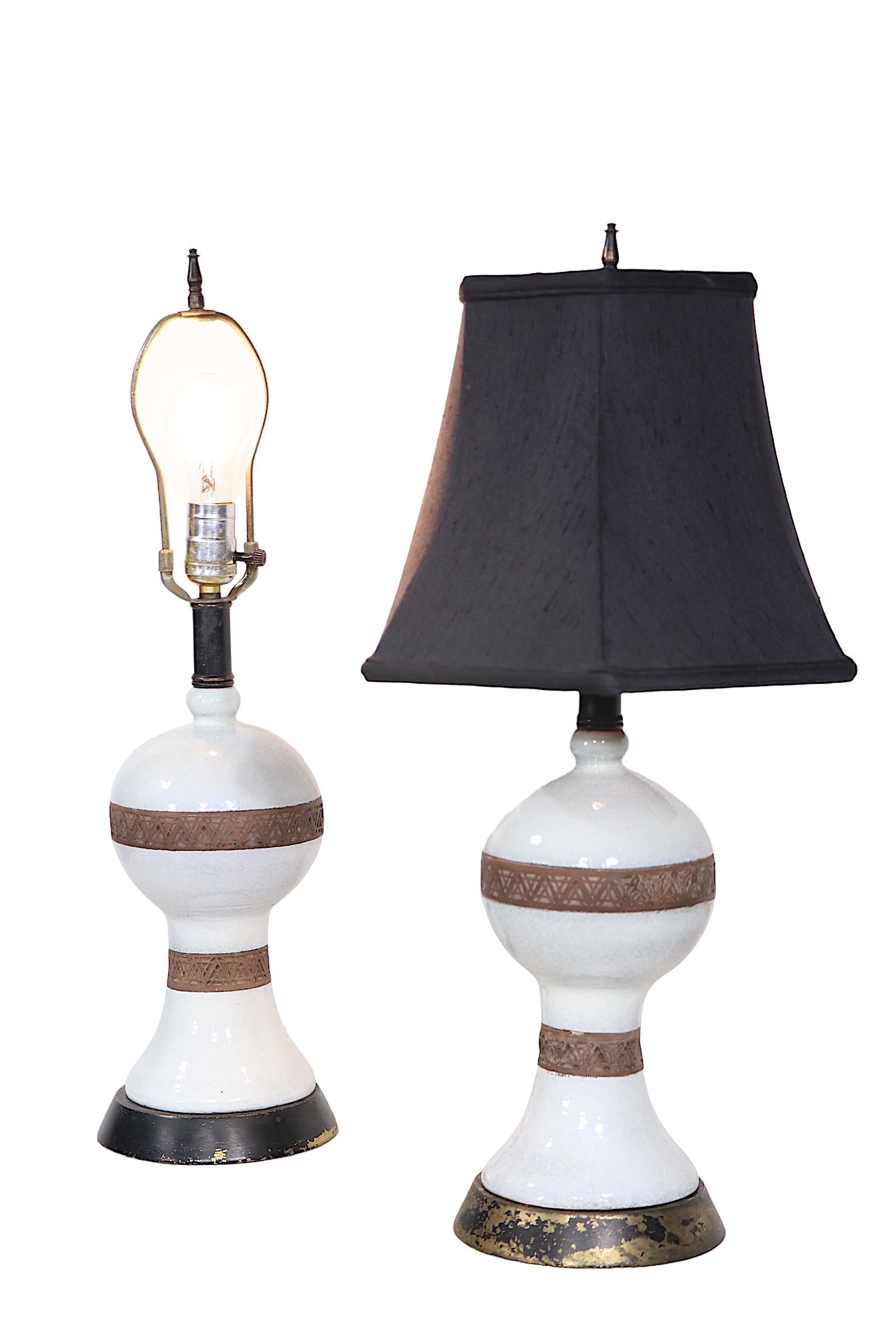 Pr. Ceramic Table Lamps Made in Italy Attr. to Urbano Zaccagnini  In Good Condition For Sale In New York, NY