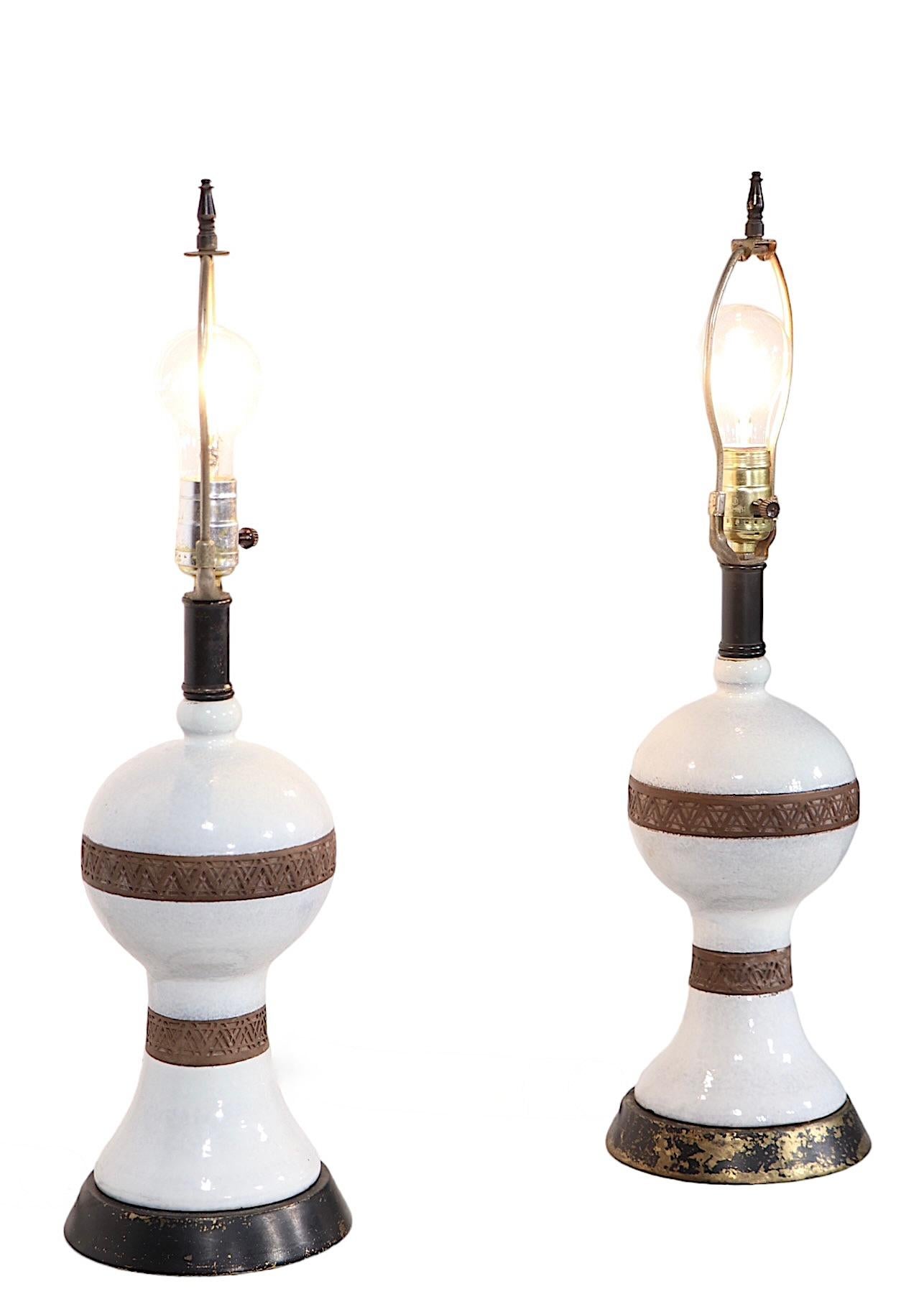 Pr. Ceramic Table Lamps Made in Italy Attr. to Urbano Zaccagnini  For Sale 2