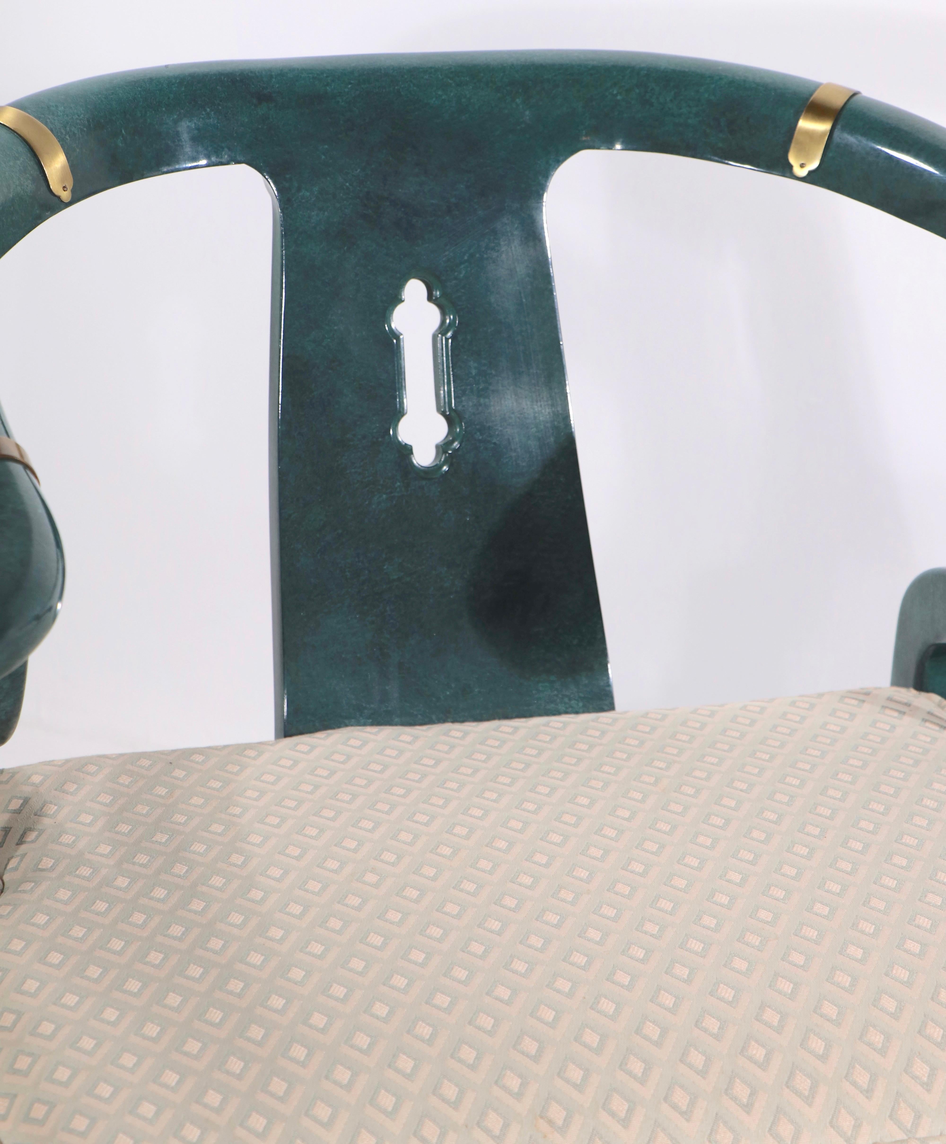 Pr. Chinesische moderne Ox-Schleifenstühle in Kunstjade-Finish von Century Furniture im Angebot 5