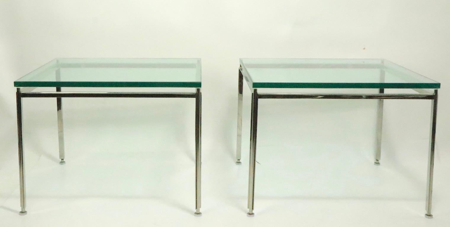 Paire Tables en chrome et verre de l'Atelier International AI en vente 5