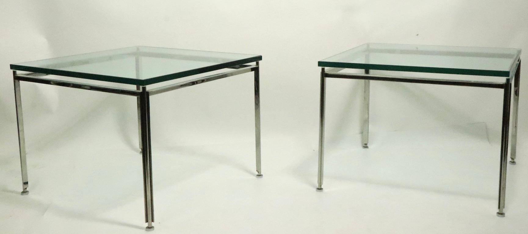 Paire Tables en chrome et verre de l'Atelier International AI en vente 10