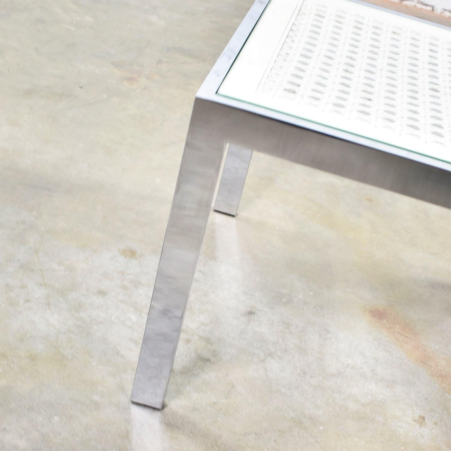 Pr Chrome & White Cane Square Side Tables Glass Top Mid-Century Modern to Modern en vente 7