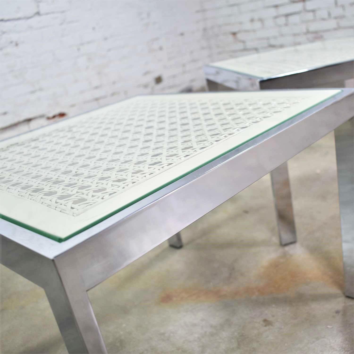 Pr Chrome & White Cane Square Side Tables Glass Top Mid-Century Modern to Modern en vente 3