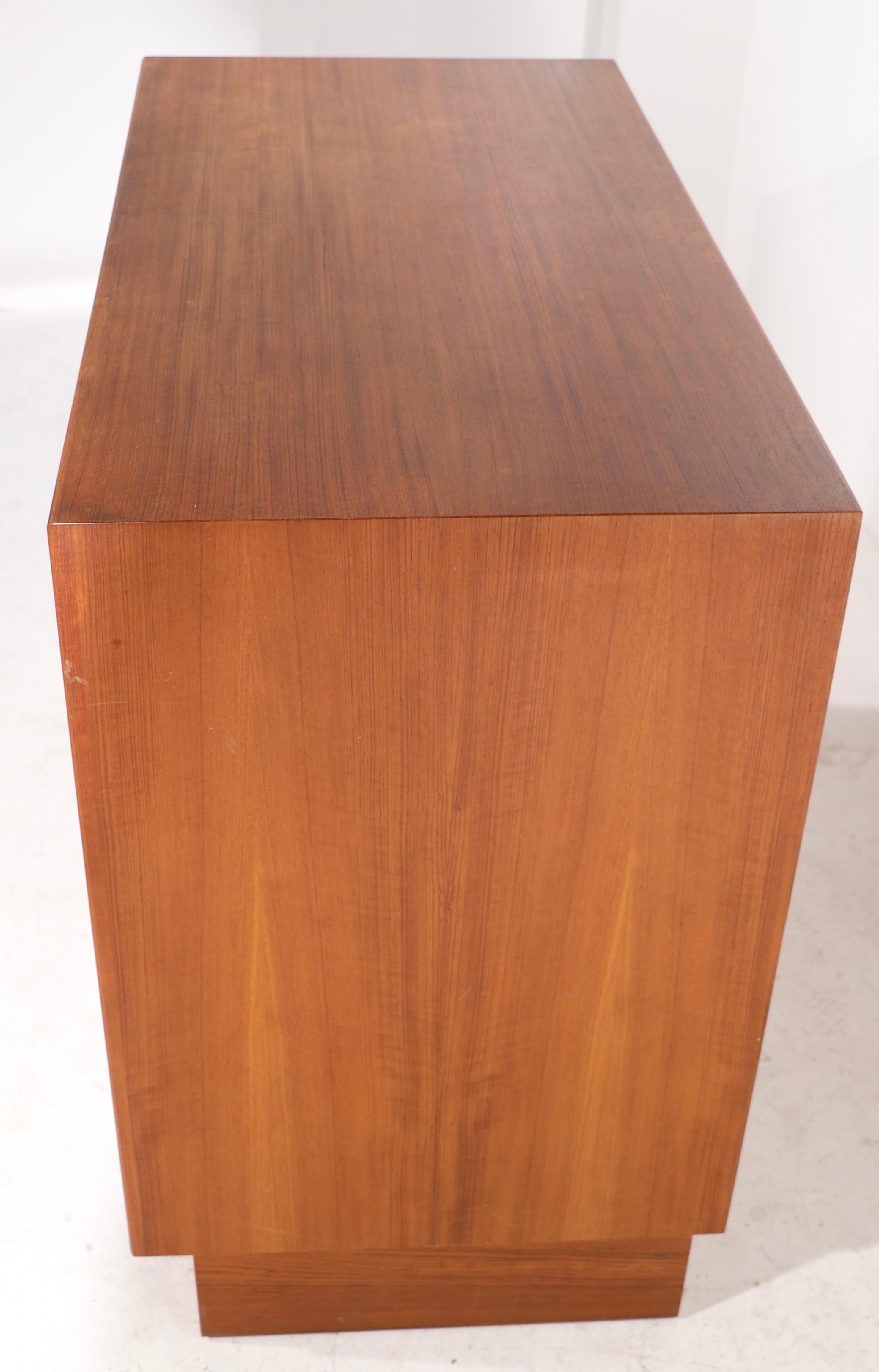 Veneer Pr. Danish Mid-Century Modern Style Dressers Att. to G Plan  For Sale