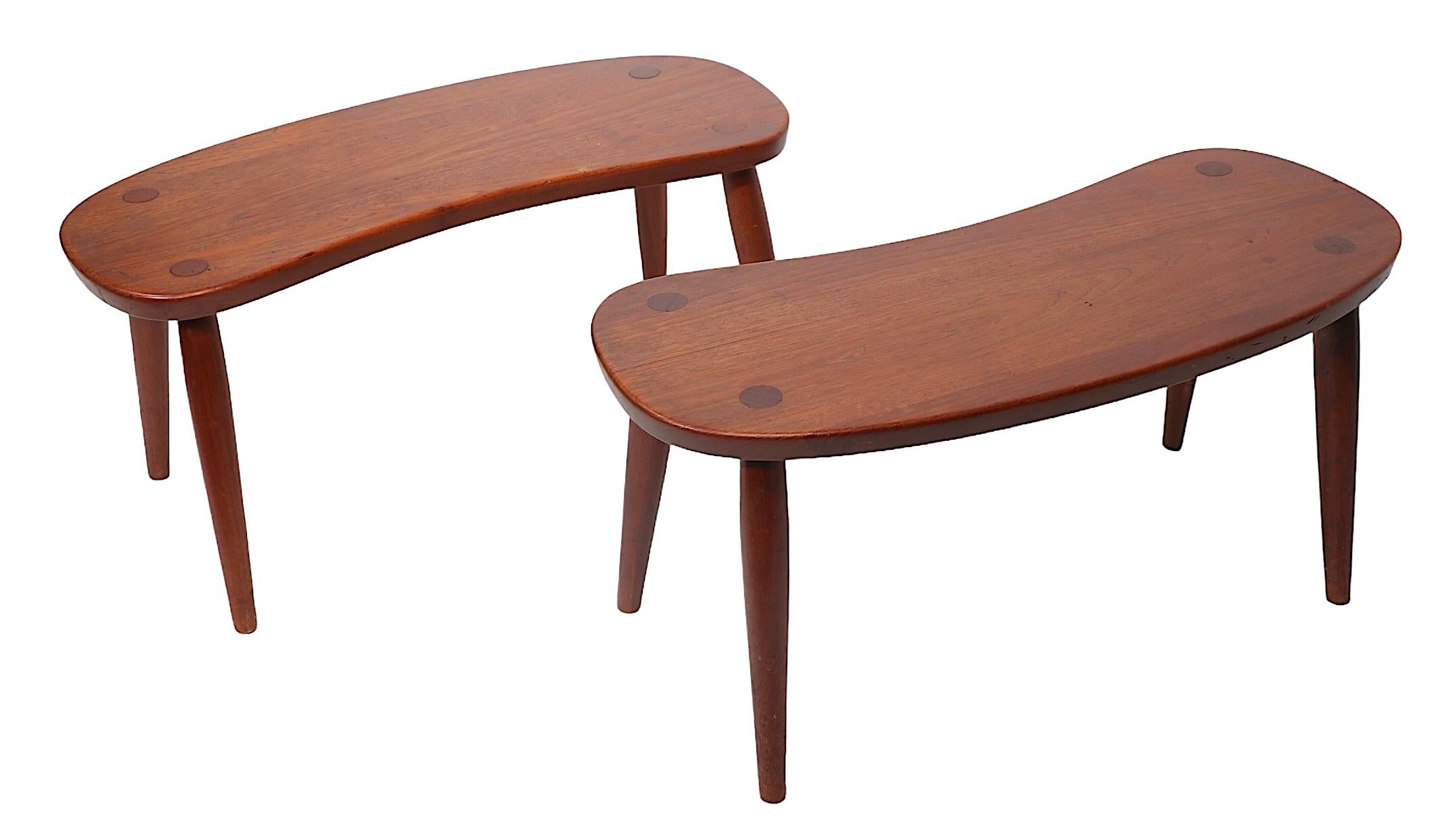 Scandinave moderne Pr. Tables danoises modernes du milieu du siècle dernier fabriquées par Illum Bolighus att. à Josef Frank en vente