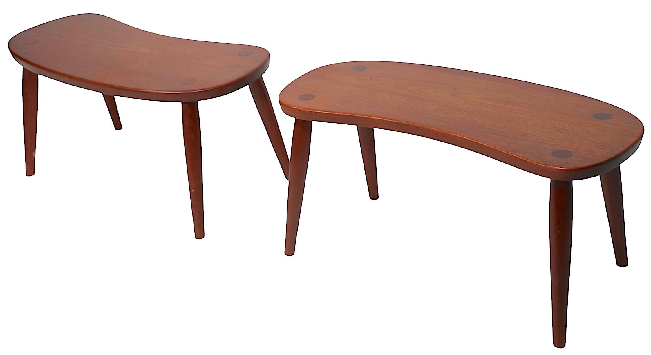 Teck Pr. Tables danoises modernes du milieu du siècle dernier fabriquées par Illum Bolighus att. à Josef Frank en vente