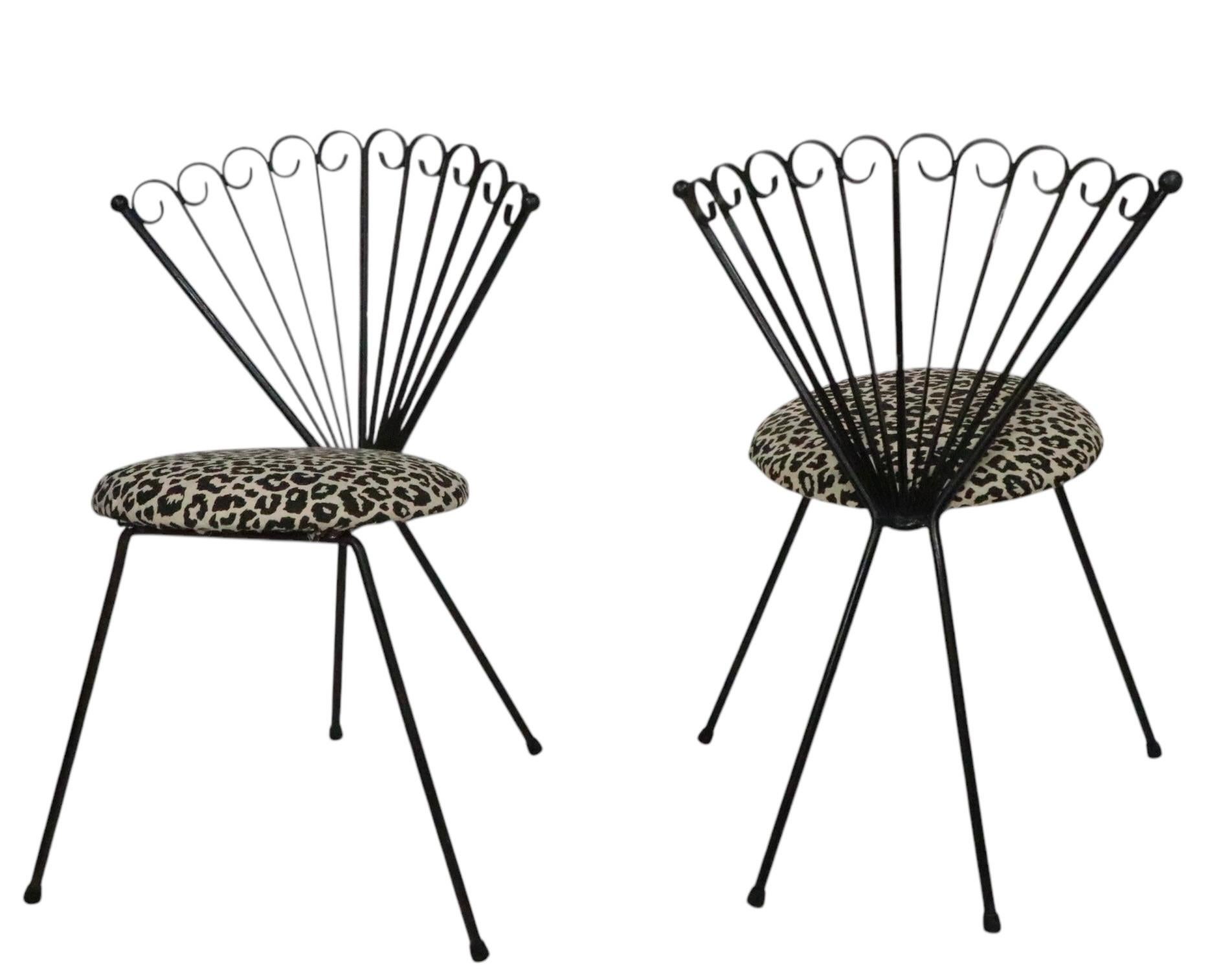 Tissu d'ameublement Pr. Chaises d'appoint décoratives de style Granada du milieu du siècle dernier attribuées à Arthur Umanoff en vente