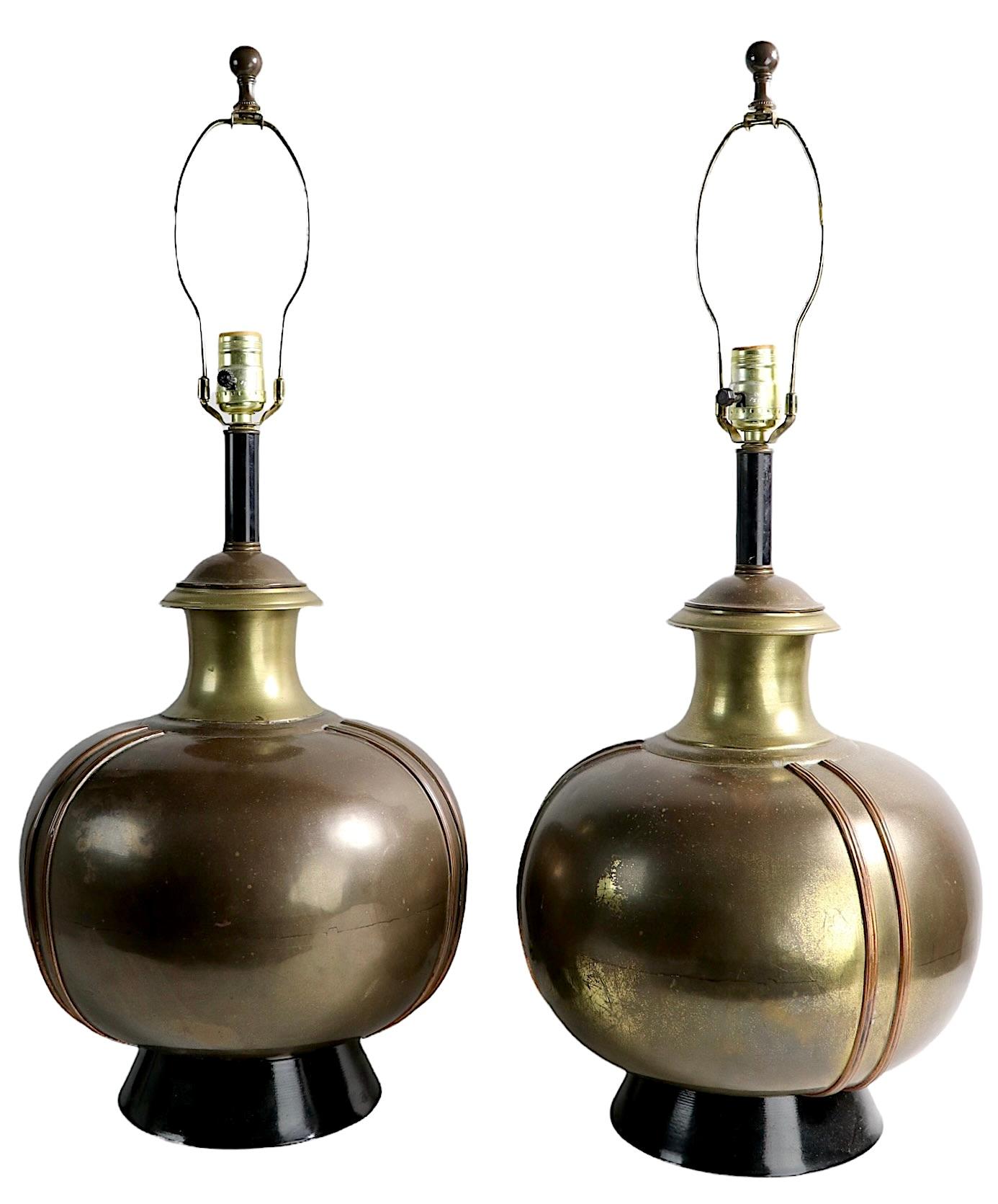 Pr. Lampes de table décoratives en métal Ca. 1970's en vente 2