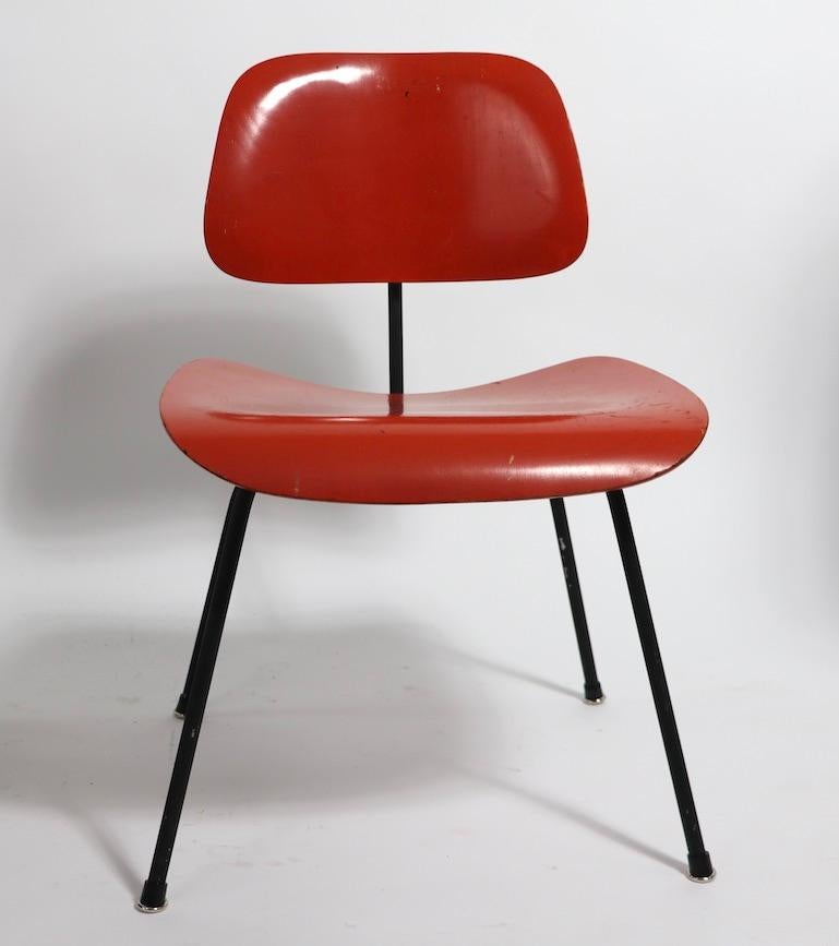 Pair of Eames DCM Herman Miller Dining Chairs In Good Condition For Sale In New York, NY