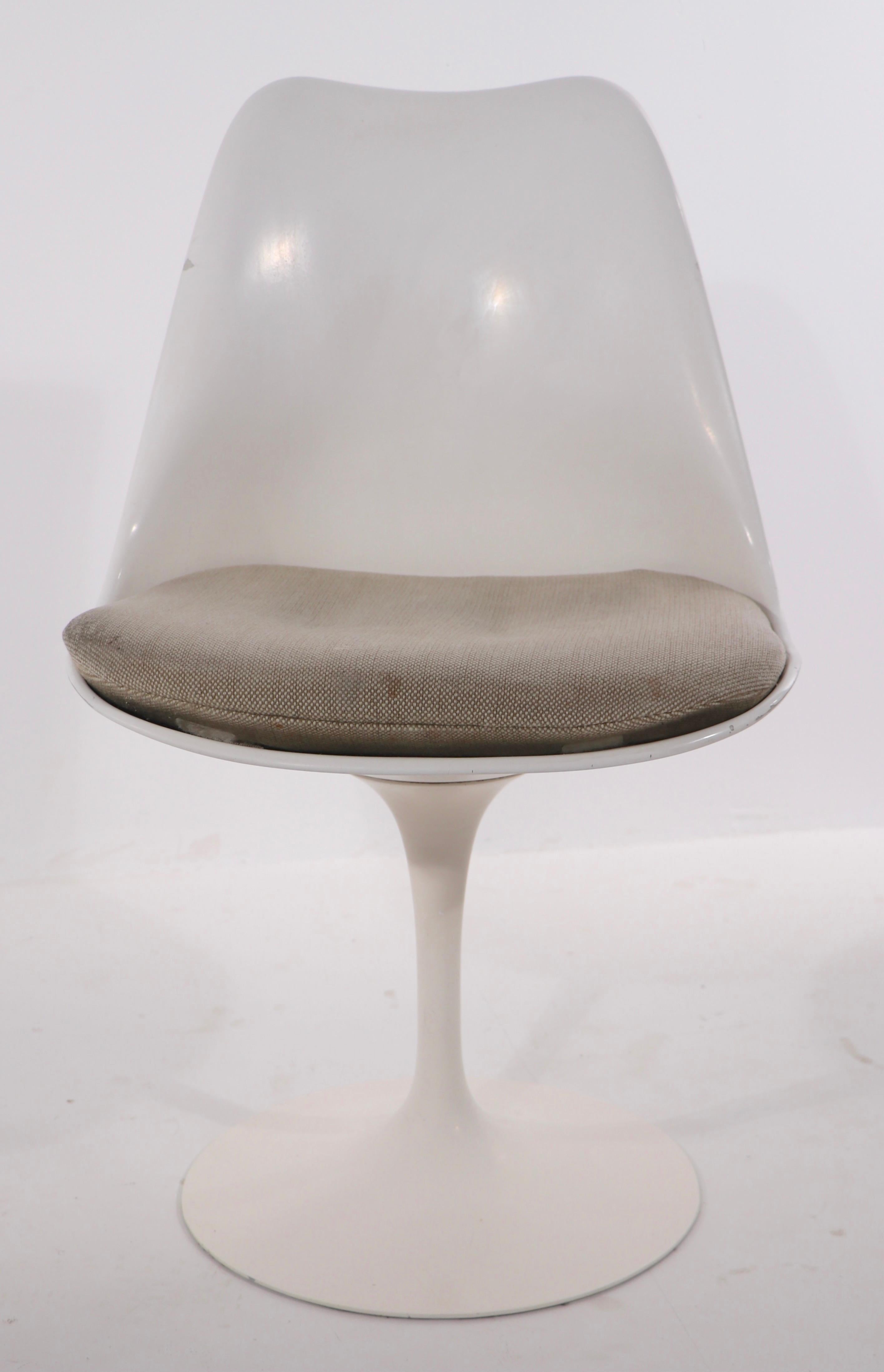 Mid-Century Modern Pr. Eero Saarinen Tulip Chairs by Knoll