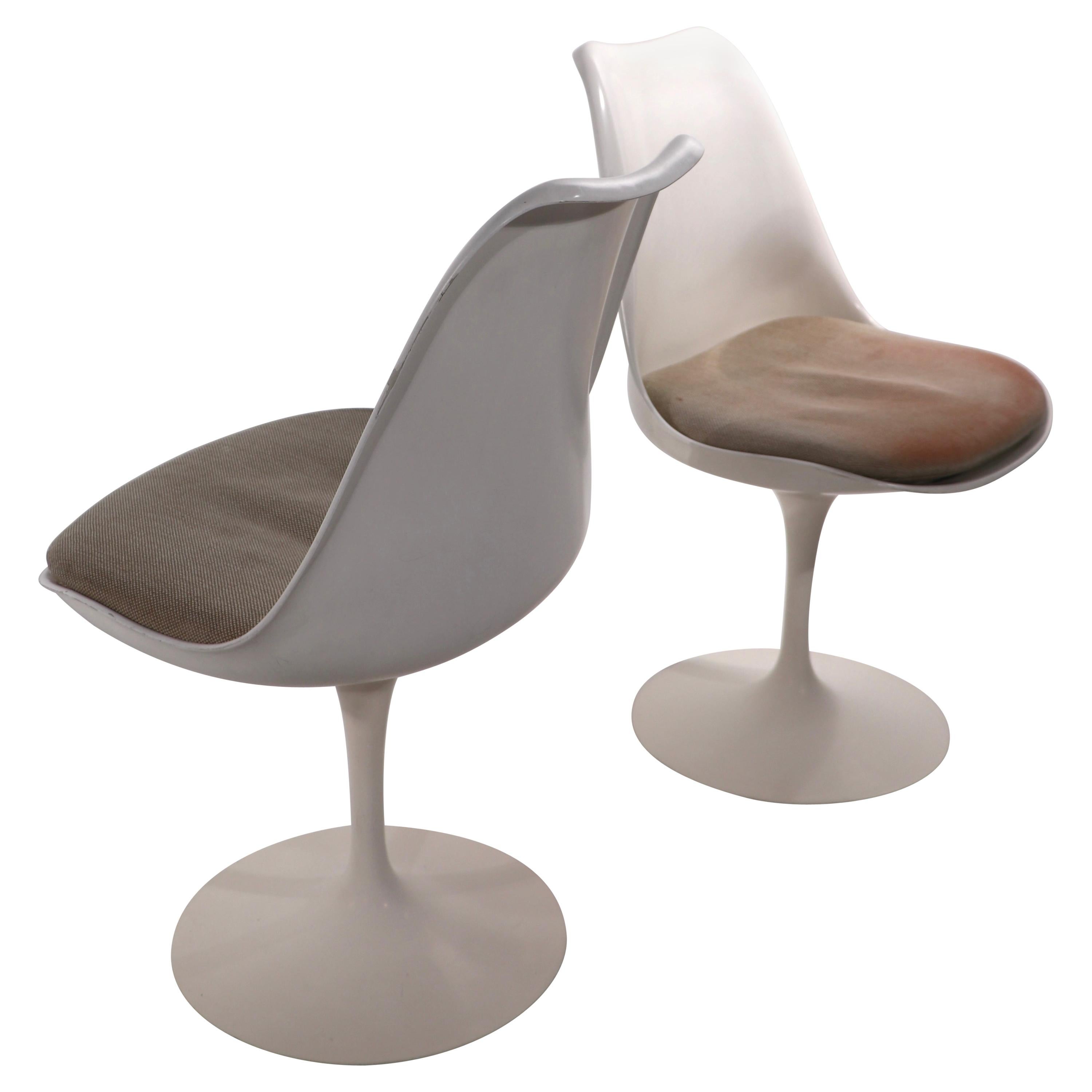 Pr. Eero Saarinen Tulip Chairs by Knoll