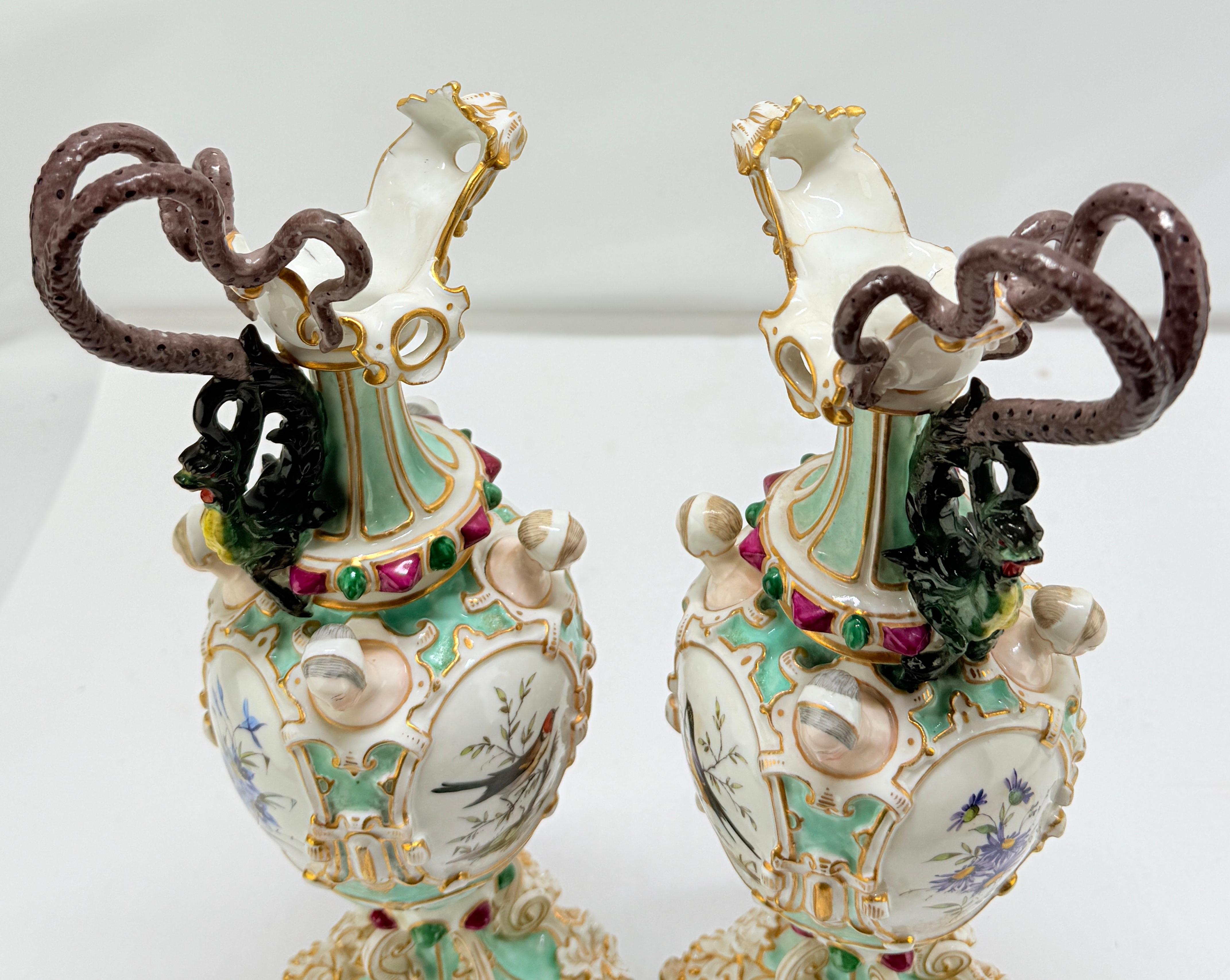Pr. Ewers de Meissen del s. XIX finamente ejecutados con decoración ornitológica y neoclásica en venta 7