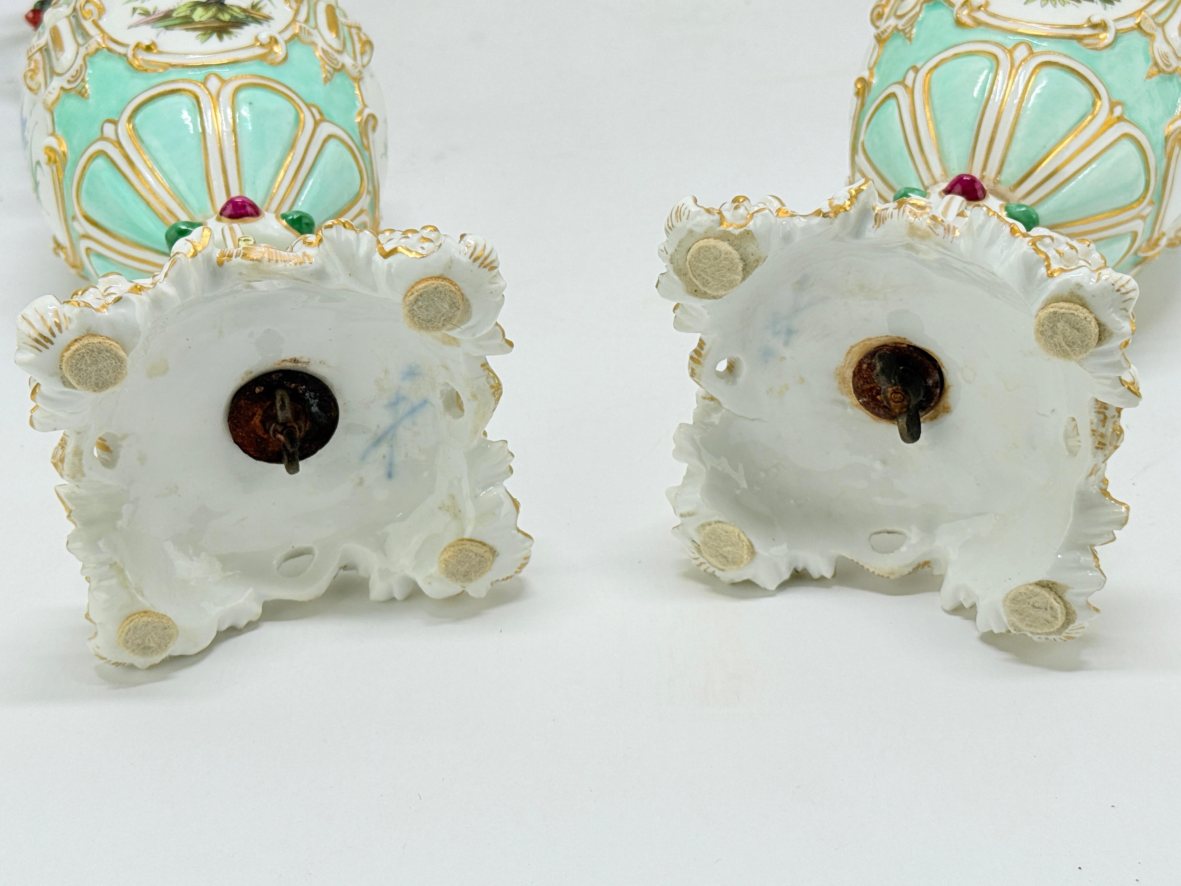 Pr. Ewers de Meissen del s. XIX finamente ejecutados con decoración ornitológica y neoclásica en venta 10