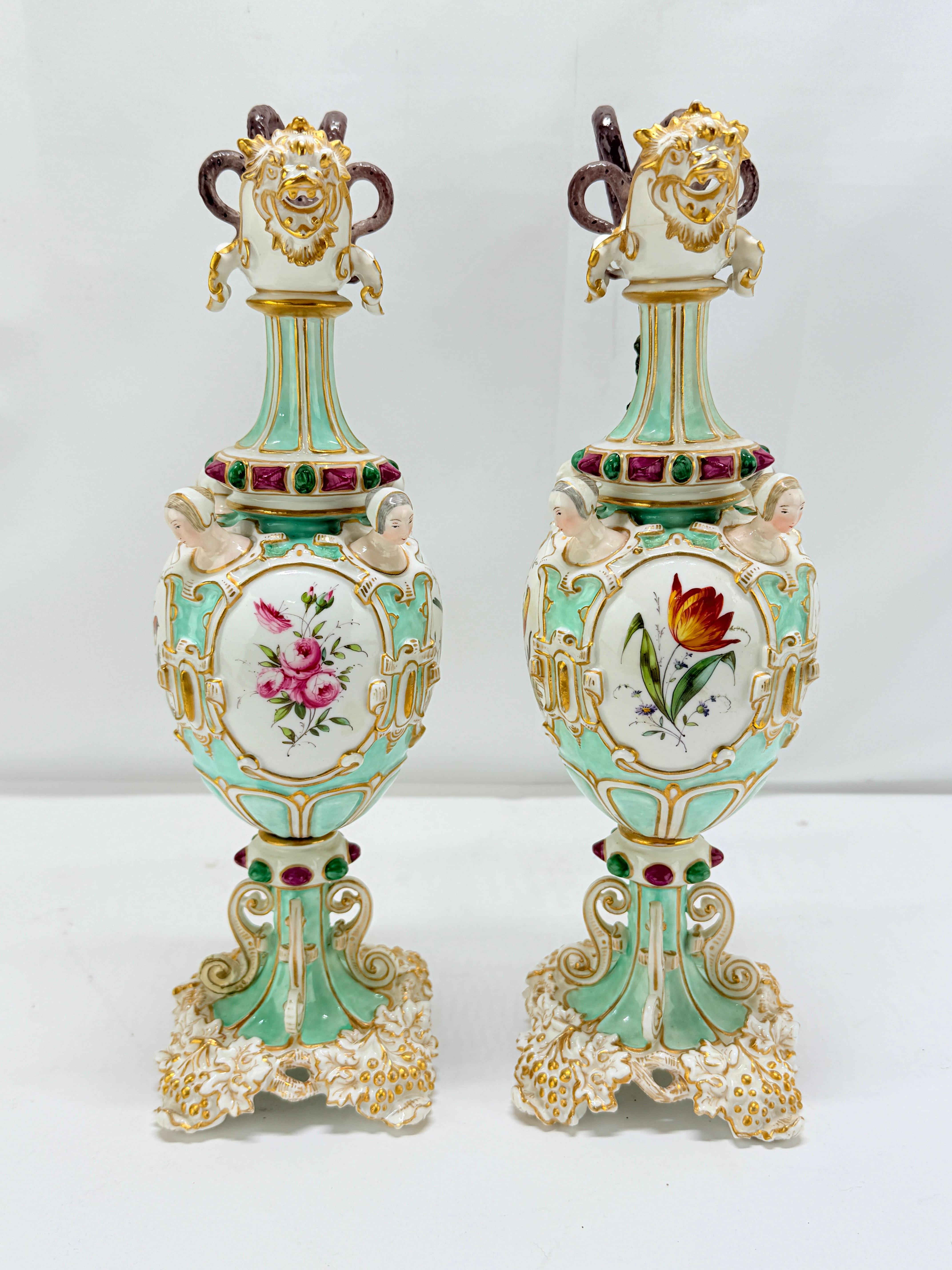Pr. Ewers de Meissen del s. XIX finamente ejecutados con decoración ornitológica y neoclásica siglo XIX en venta