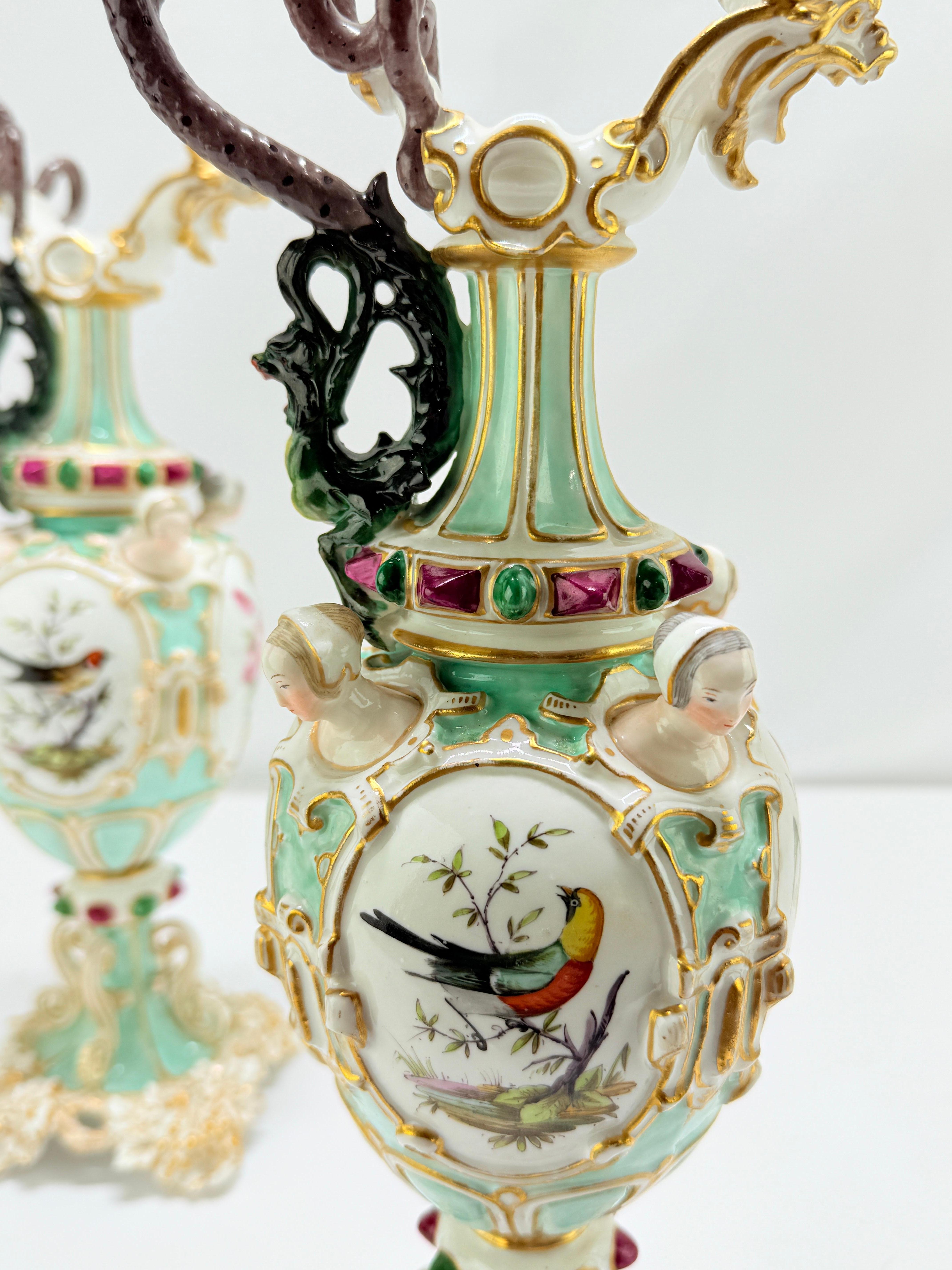 Pr. Ewers de Meissen del s. XIX finamente ejecutados con decoración ornitológica y neoclásica Esmalte en venta