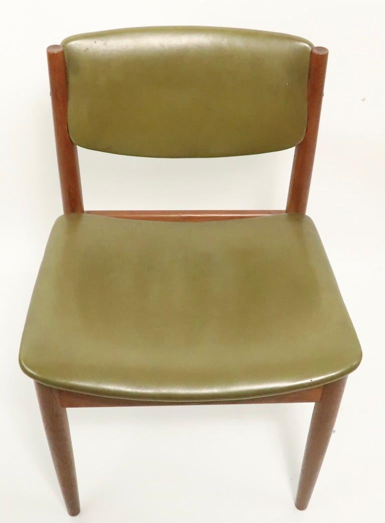 Scandinavian Modern Pair of Finn Juhl for France and Son Dining Chairs