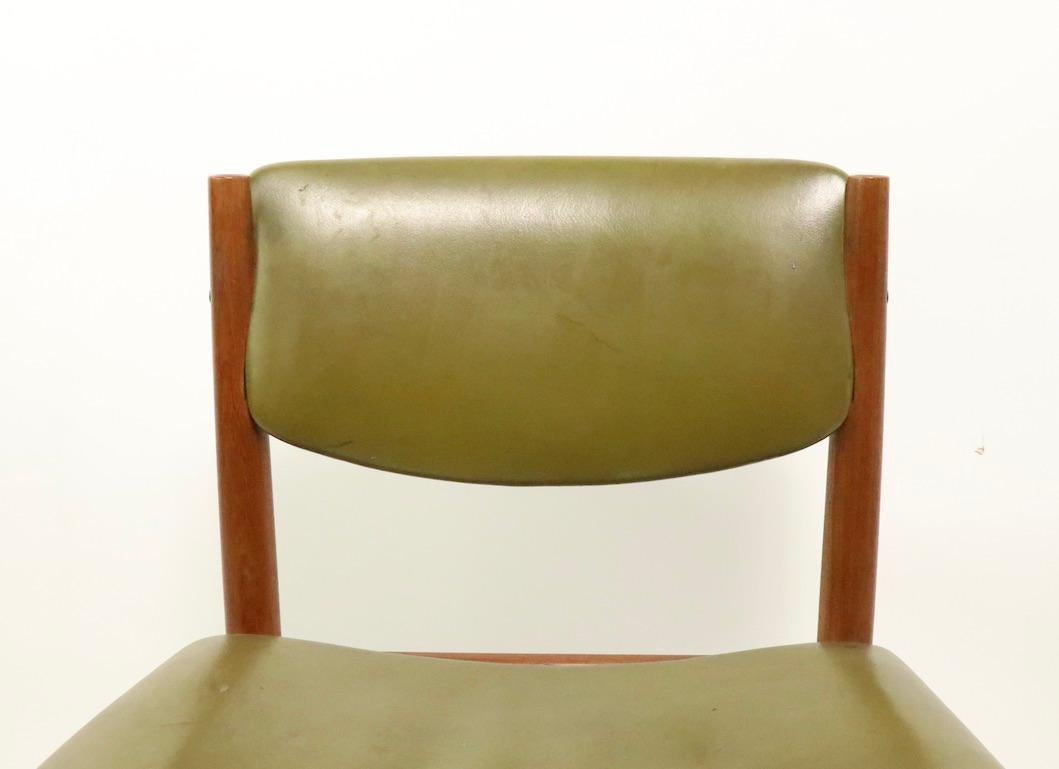 20th Century Pair of Finn Juhl for France and Son Dining Chairs