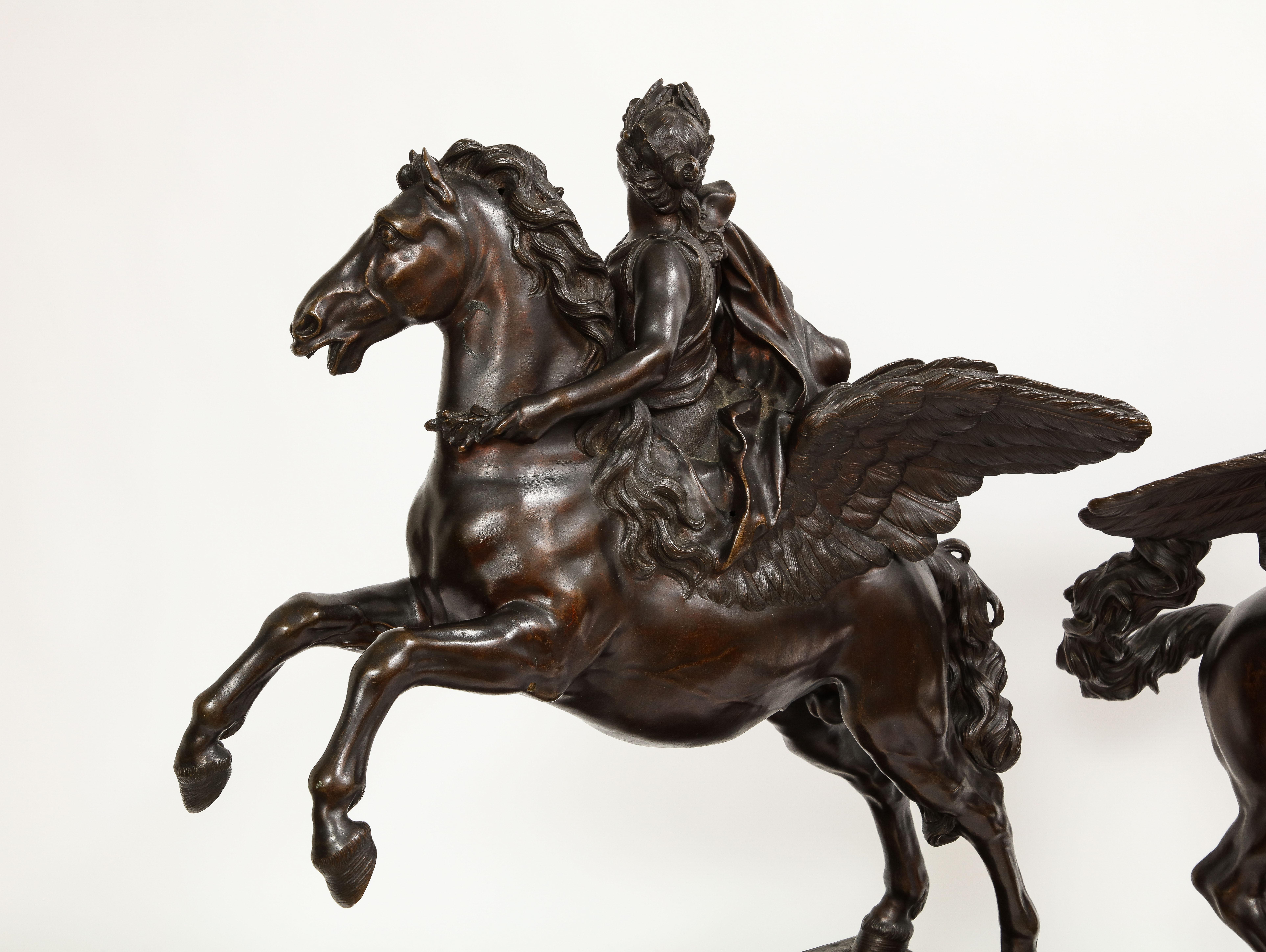 Pr. Grupos de bronce franceses del siglo XIX Fama y Mercurio según modelos de Antoine Coysevox 3