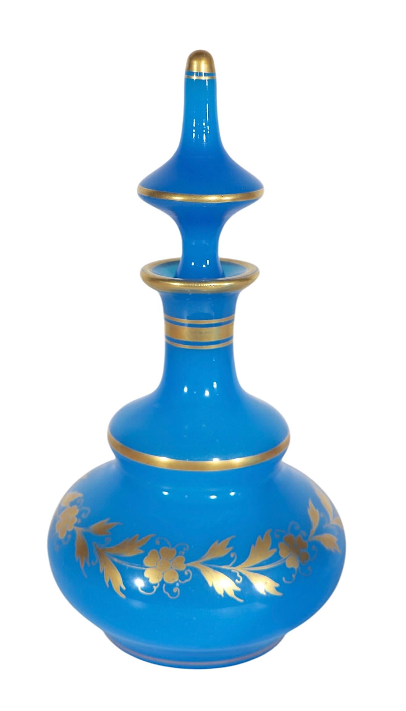 Stile provenzale Pr Bottiglie francesi con tappo blu e finiture dorate attribuite a Jean-Baptiste Desvignes in vendita