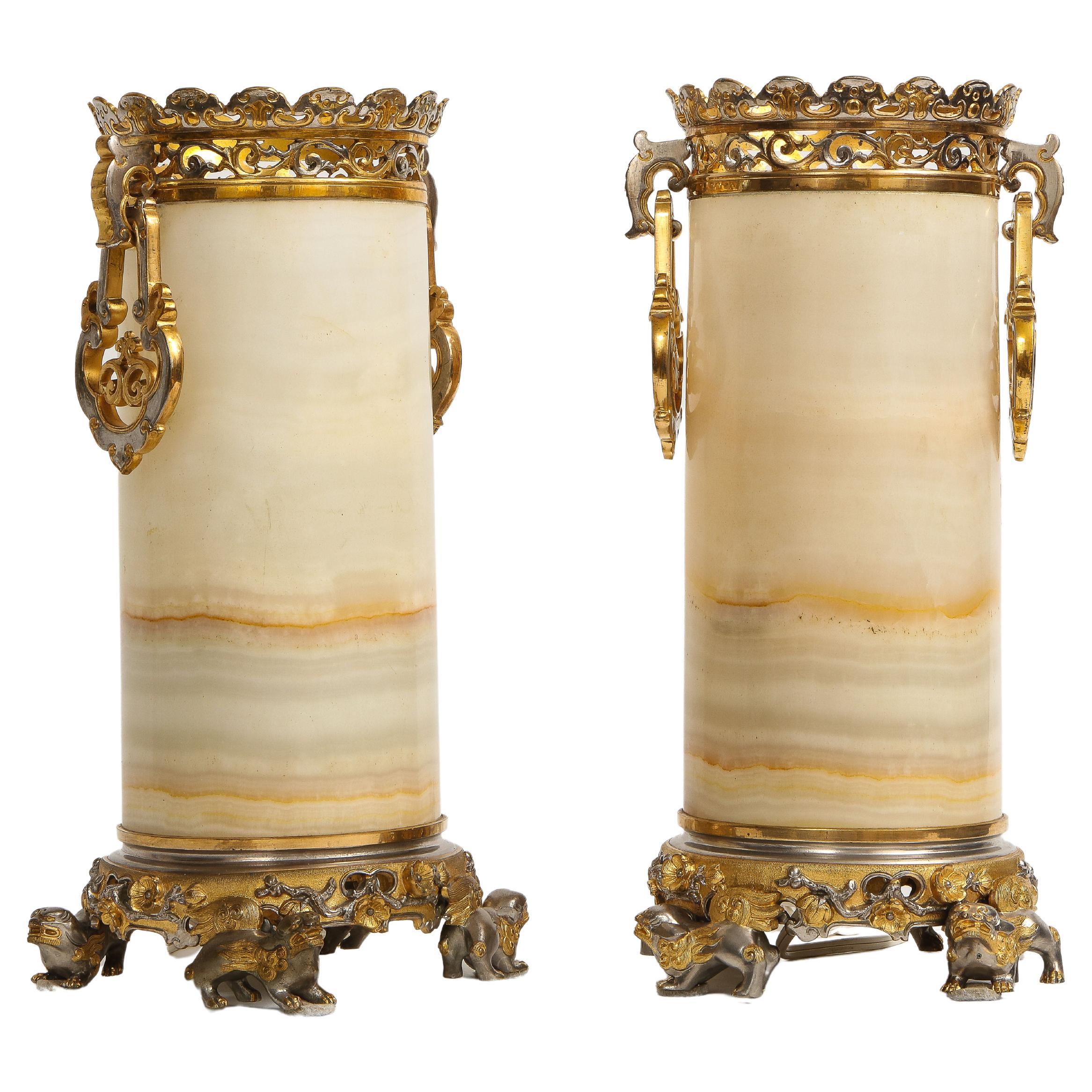 Französische Chinoiserie-Vasen/Lampen aus versilberter und mit Bronzebeschlägen aus Honig-Alabaster, Chinoiserie