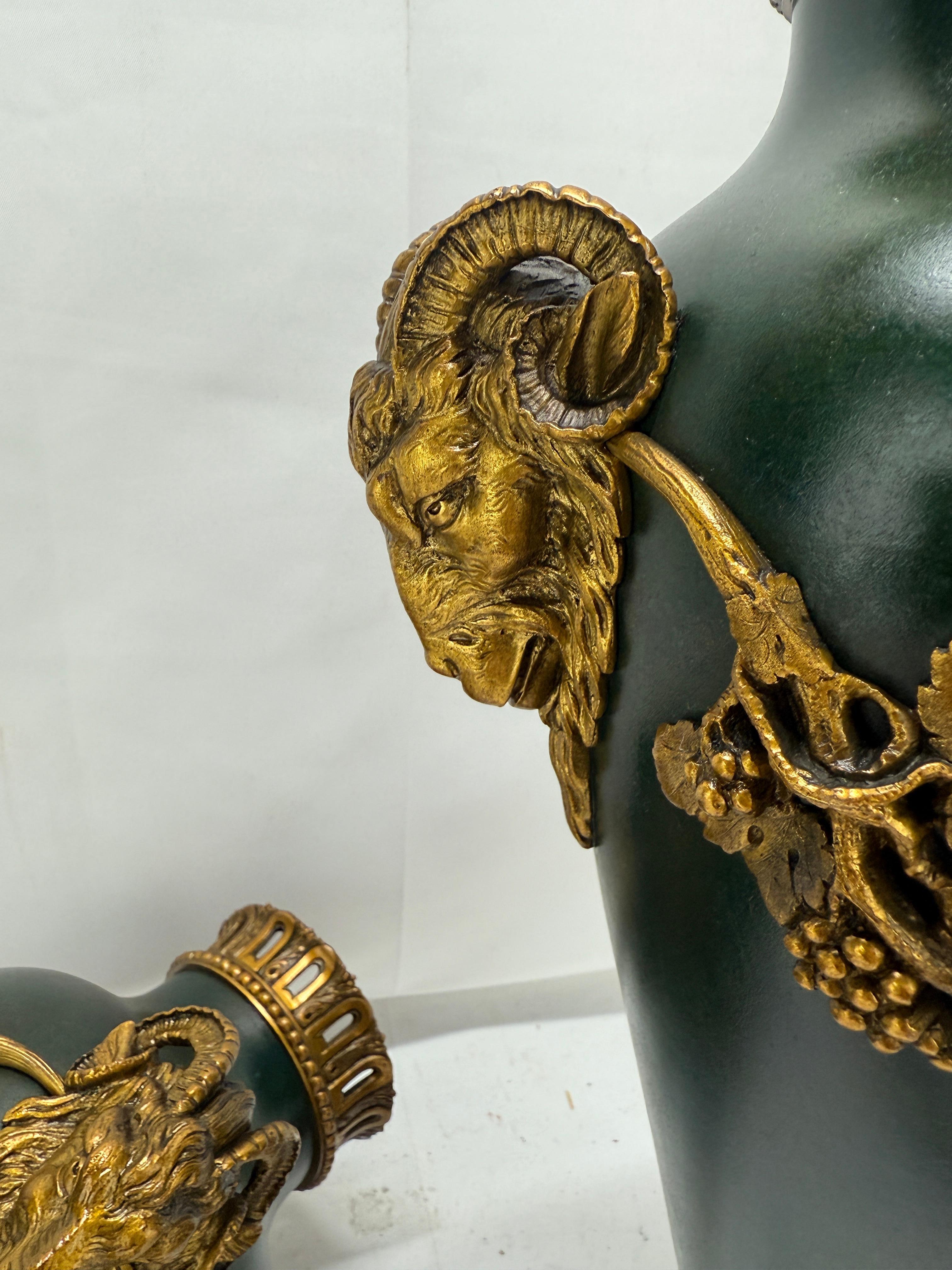 Pr, Jarrones de bronce dorado y patinado de Fumière et Cie, Paris, Renacimiento del Imperio francés en venta 10