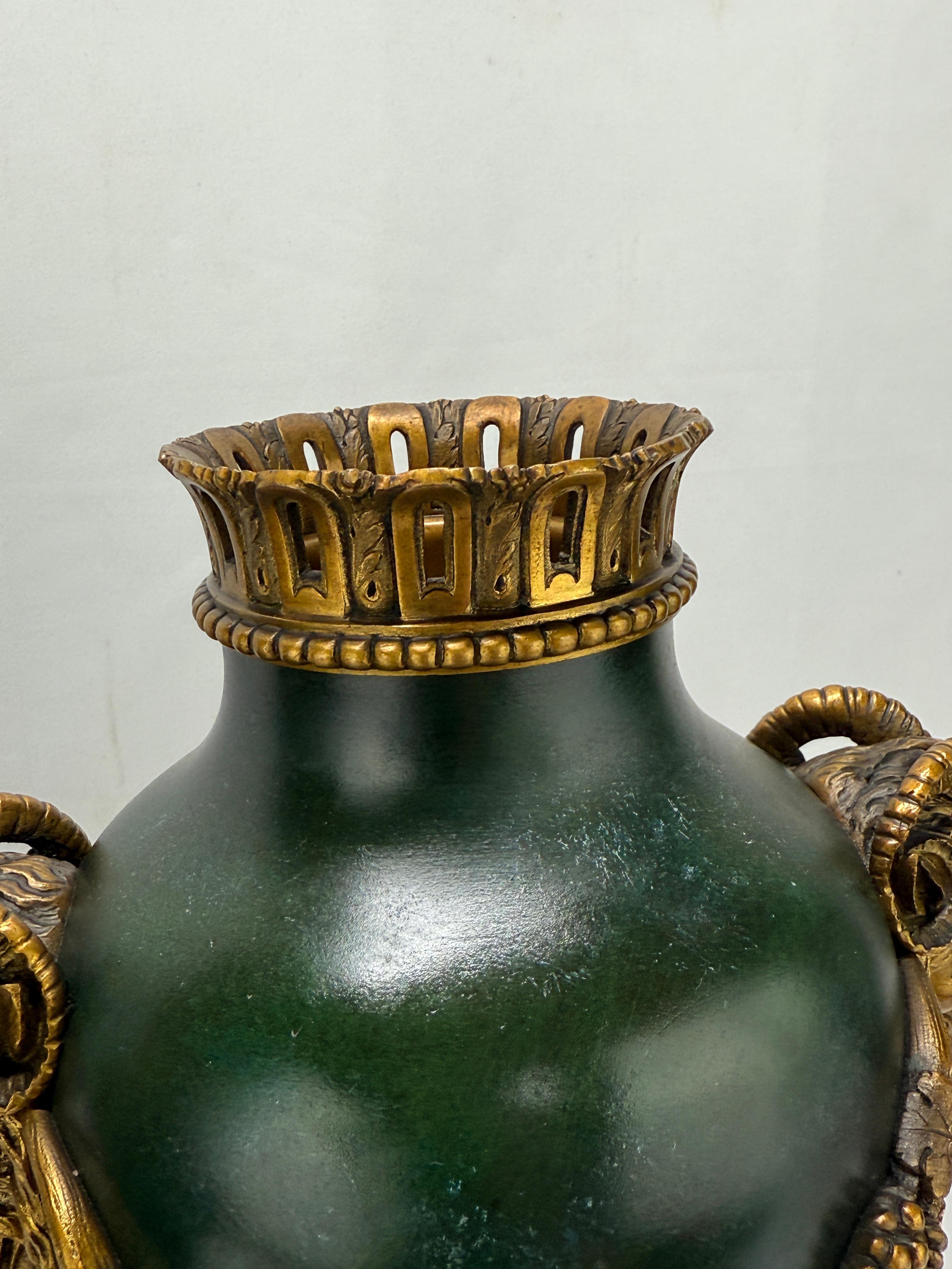 Pr, Jarrones de bronce dorado y patinado de Fumière et Cie, Paris, Renacimiento del Imperio francés en venta 2