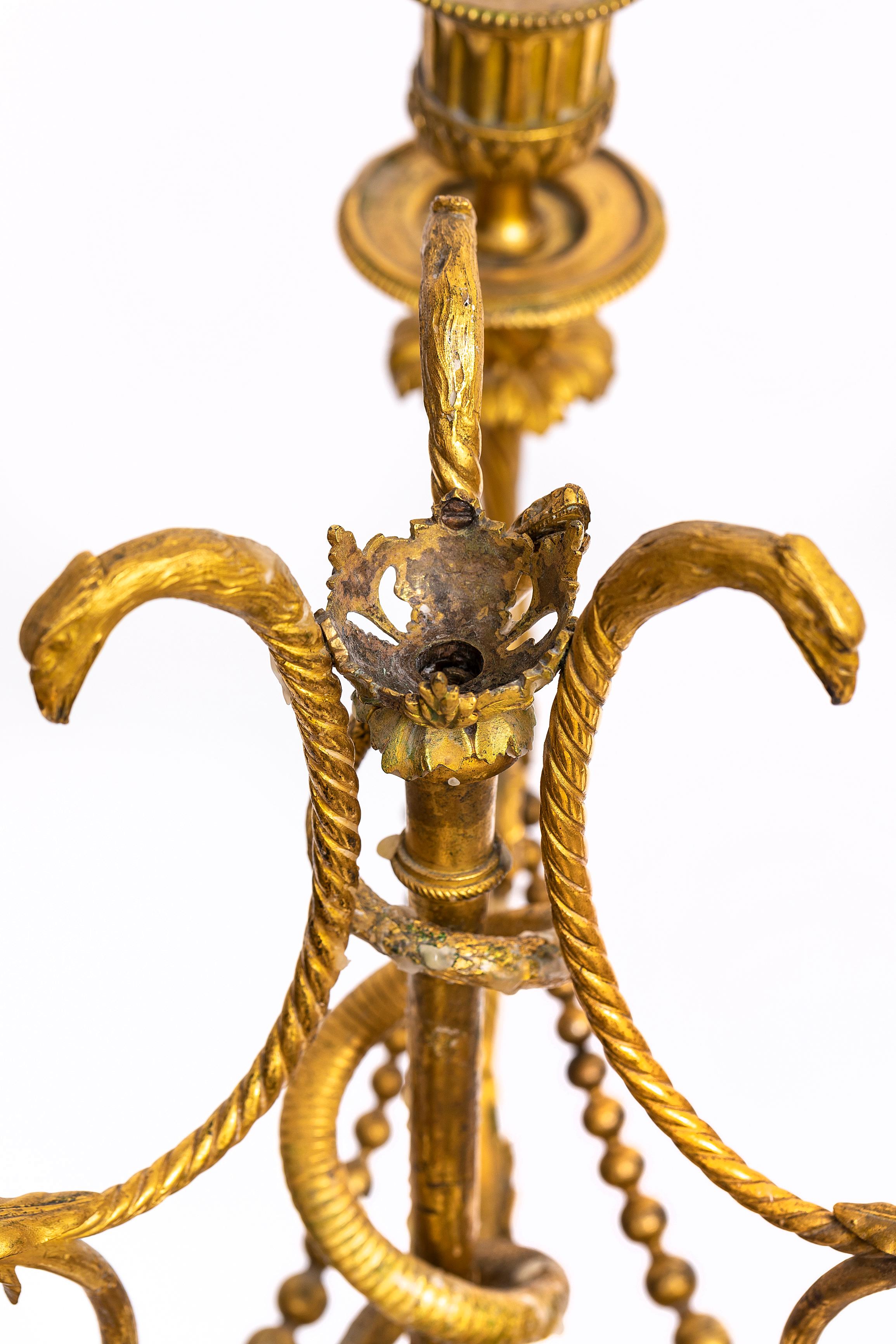 Pr. Candelabro francese a doppia figura in bronzo dorato e patinato del periodo Luigi XVI in vendita 5