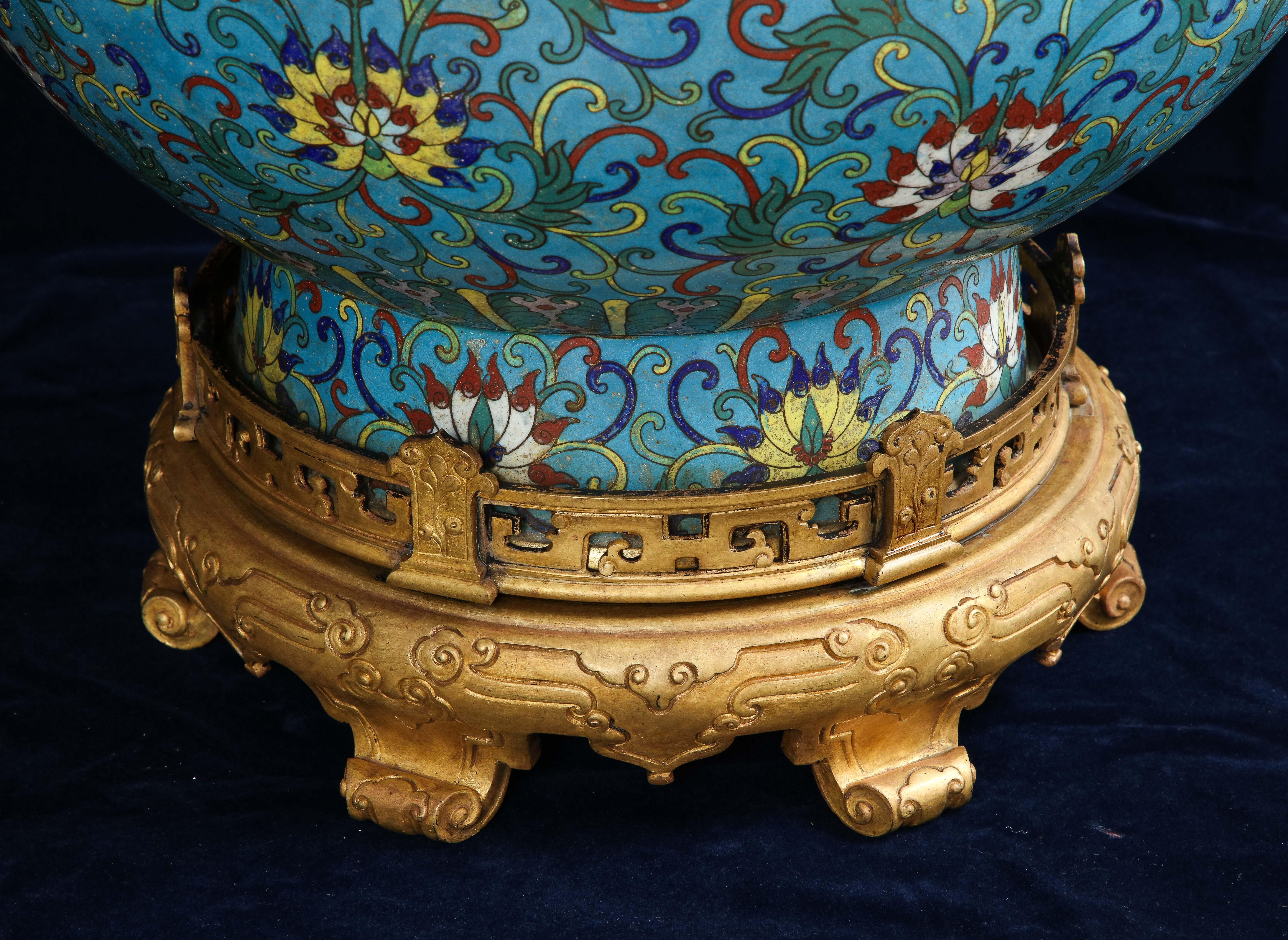 Pr. Vasi francesi montati su ormolu e vasi cinesi cloisonné Lacarrière Frères & Delatour in vendita 8