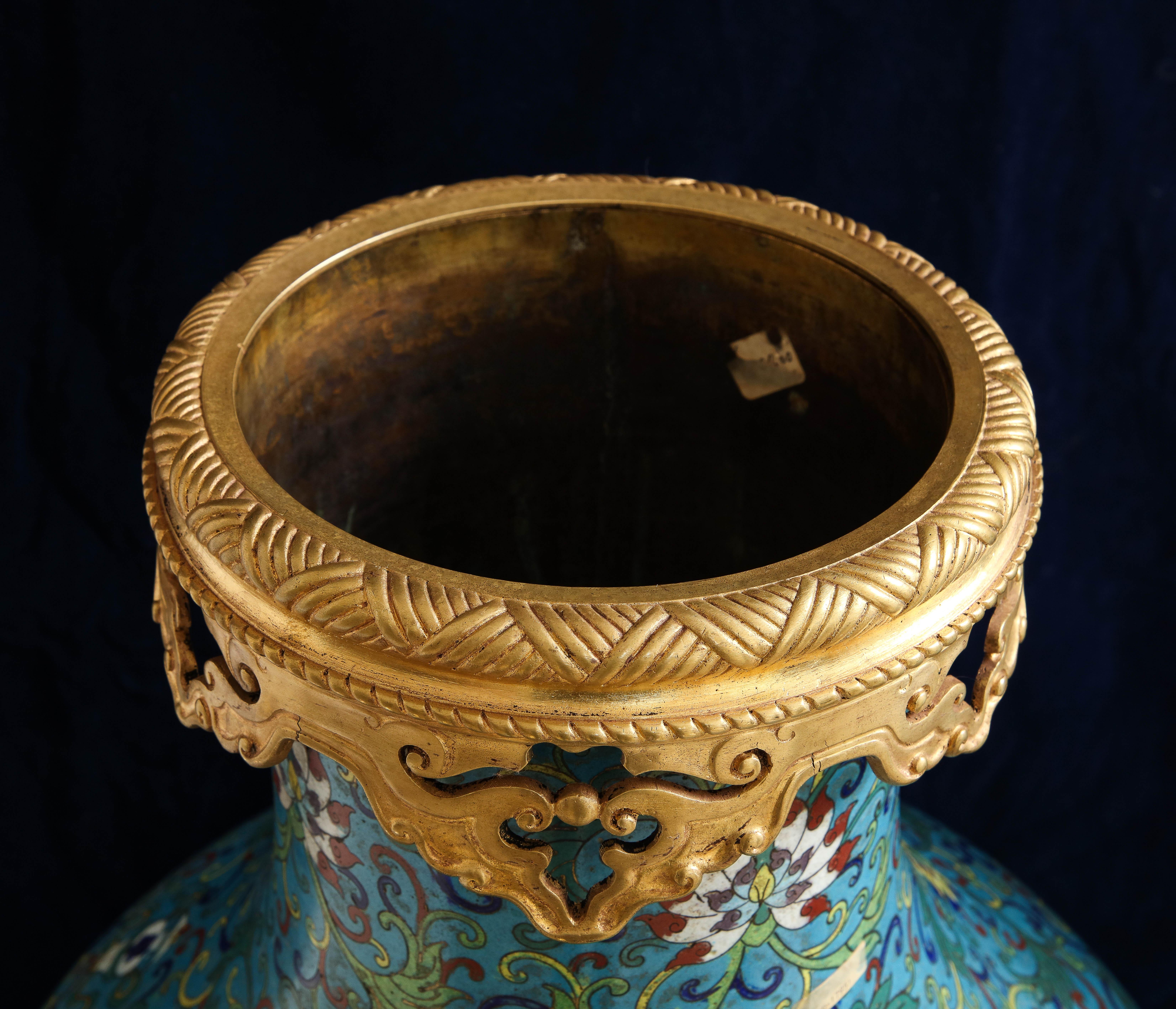 XIX secolo Pr. Vasi francesi montati su ormolu e vasi cinesi cloisonné Lacarrière Frères & Delatour in vendita