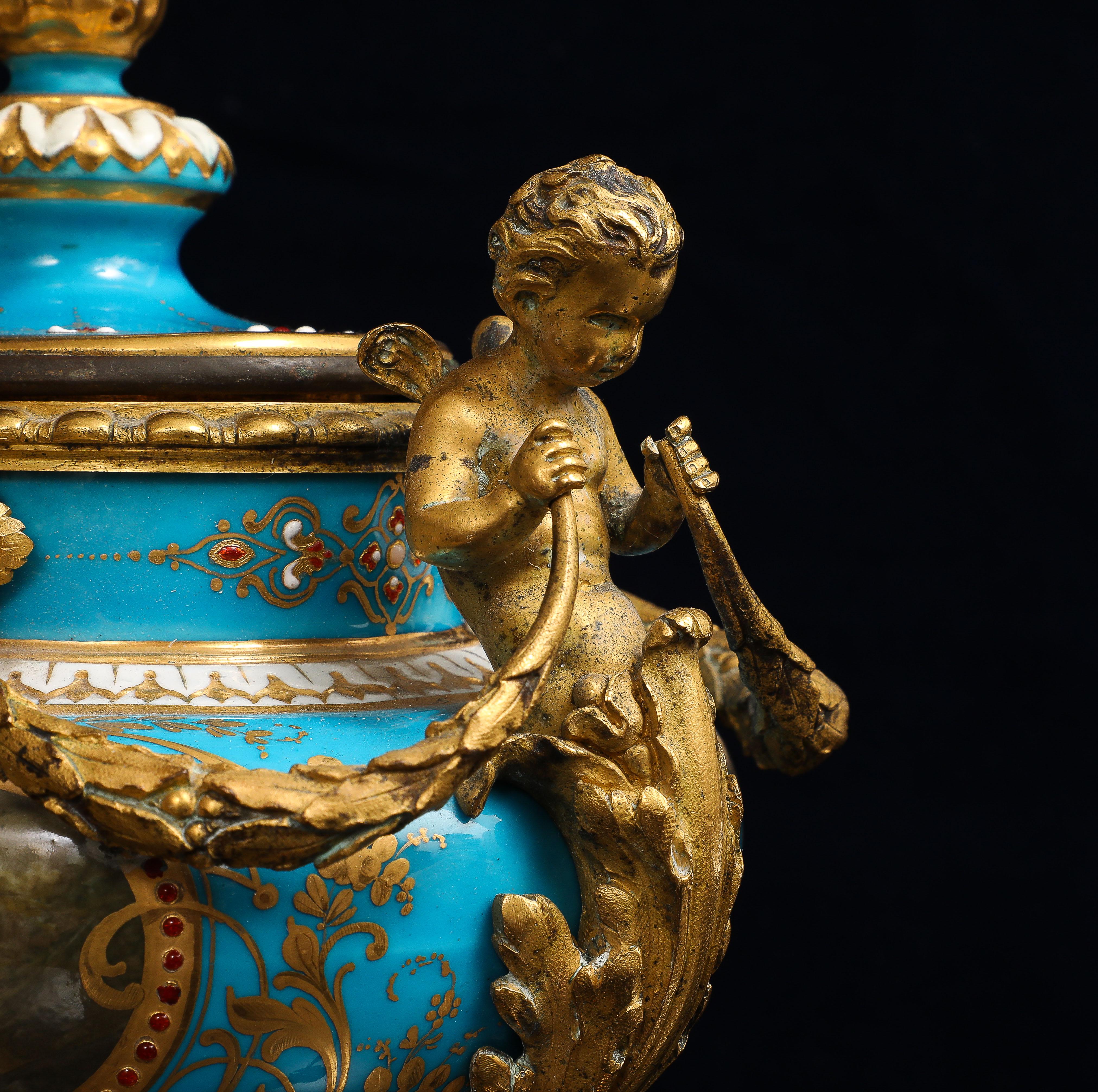 Pr. Jarrones franceses de porcelana enjoyada azul celeste de Sevres montados en ormolu, H. Picard en venta 6
