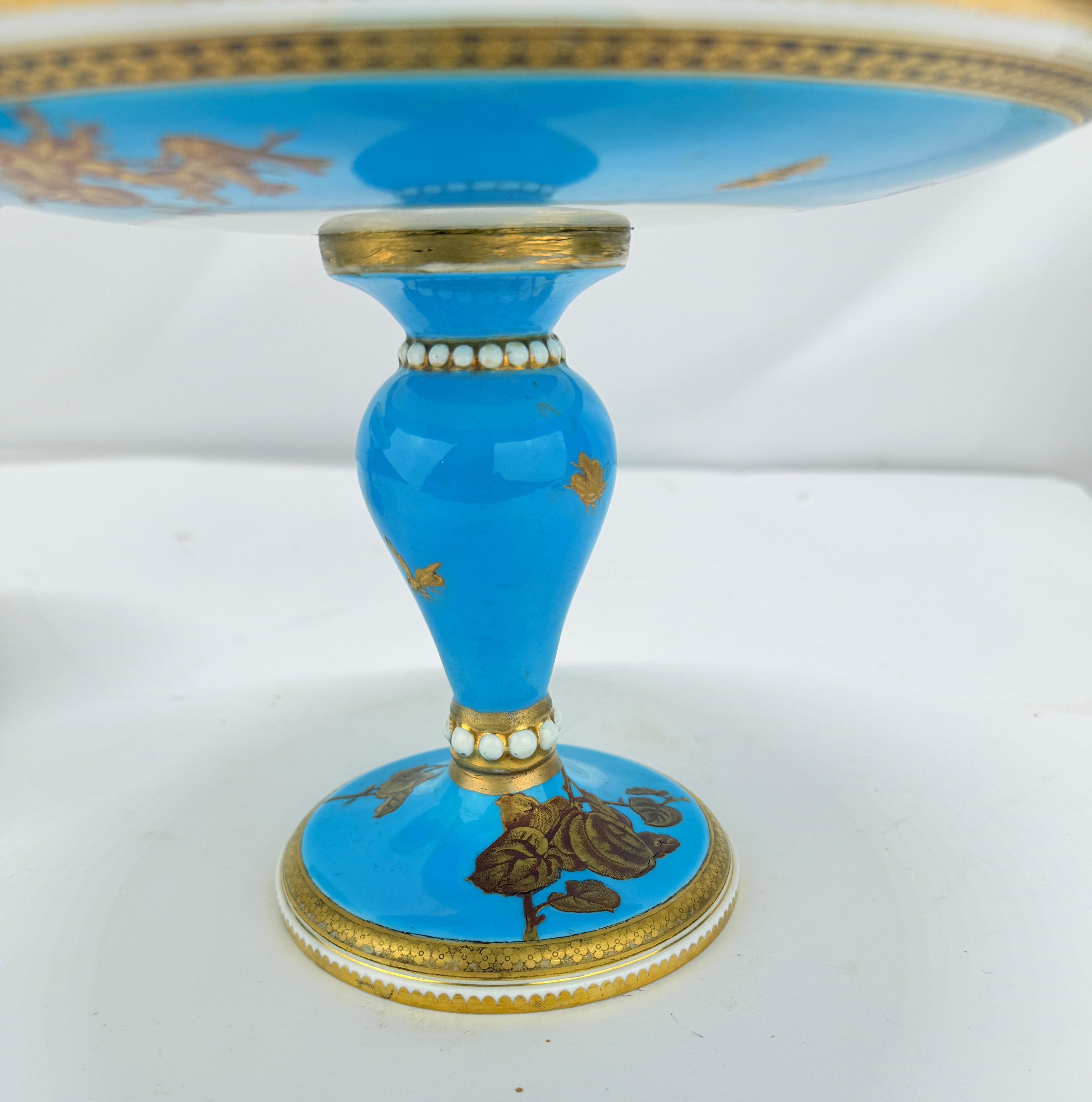 Pr, Compotas de Porcelana Francesa Bleu Céleste con Detalles Dorados y Esmaltados Francés en venta
