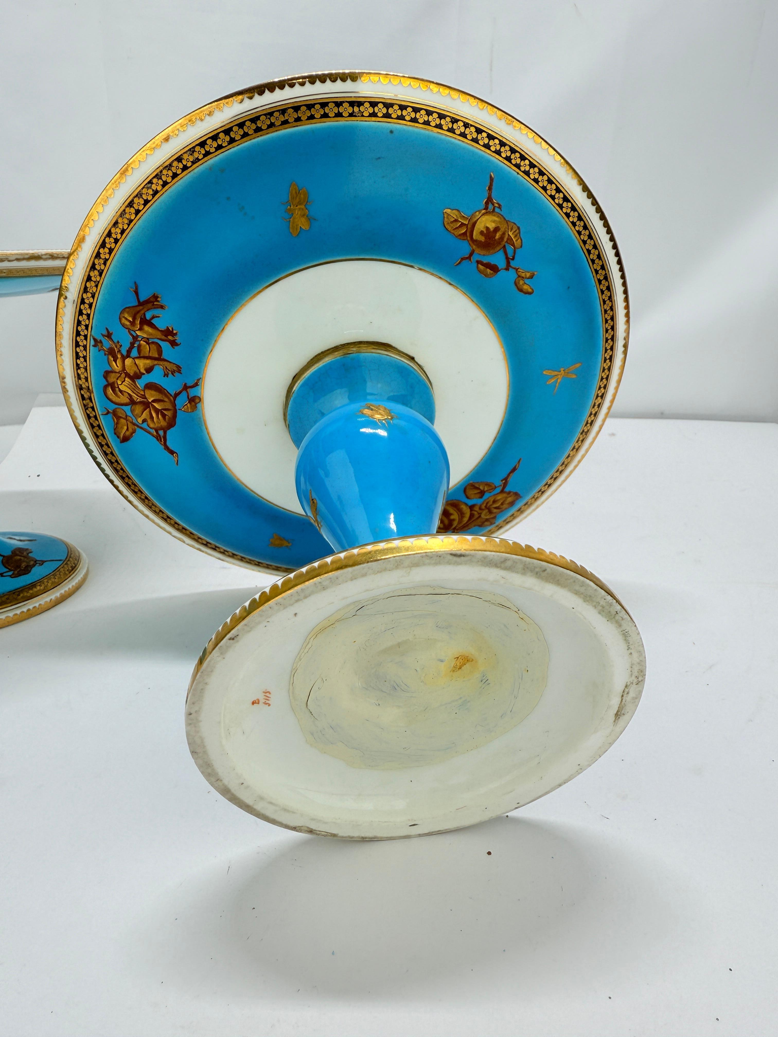 Pr, Compotas de Porcelana Francesa Bleu Céleste con Detalles Dorados y Esmaltados en Bueno estado para la venta en Atlanta, GA