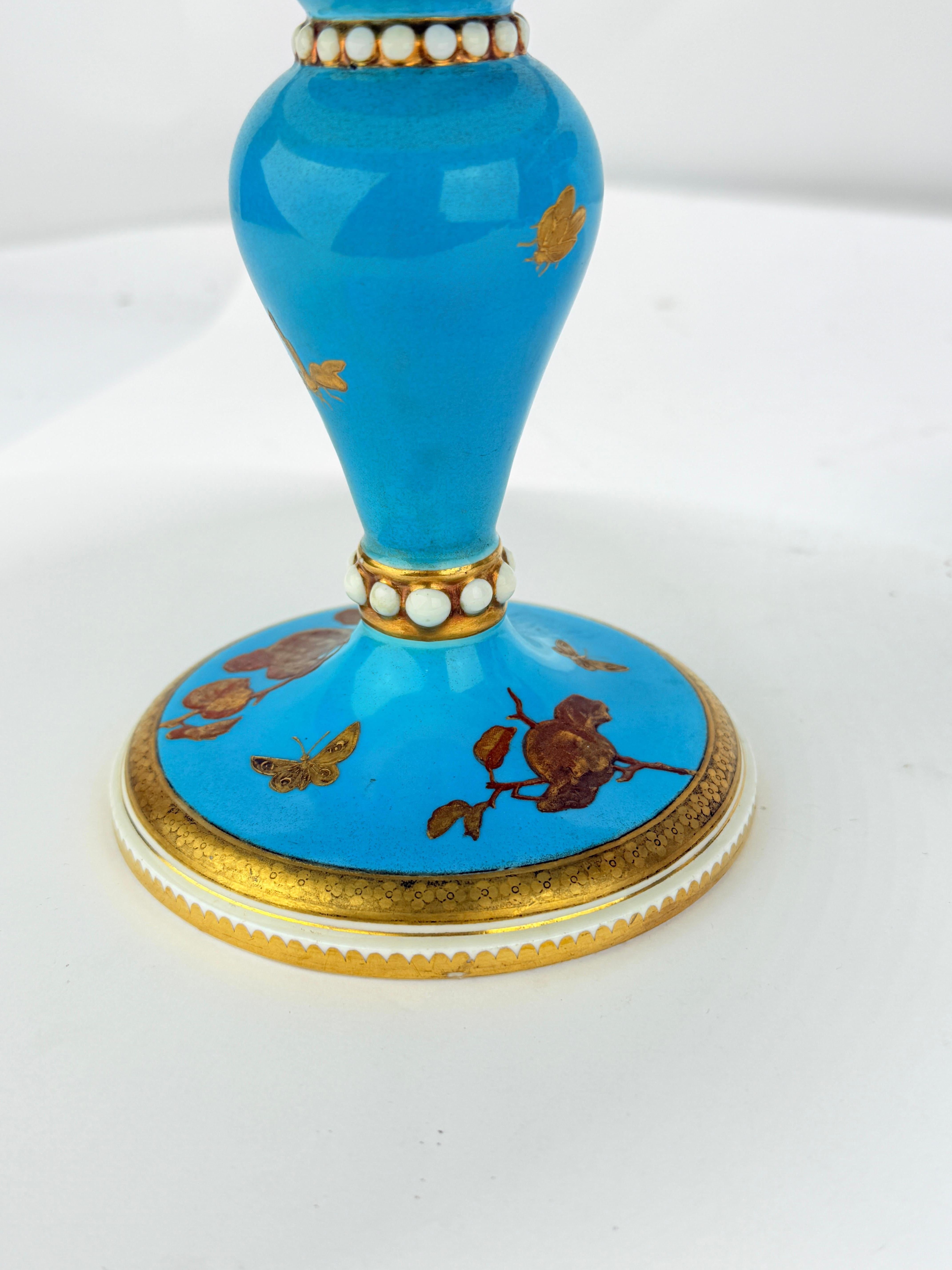 Pr, Compotas de Porcelana Francesa Bleu Céleste con Detalles Dorados y Esmaltados en venta 1
