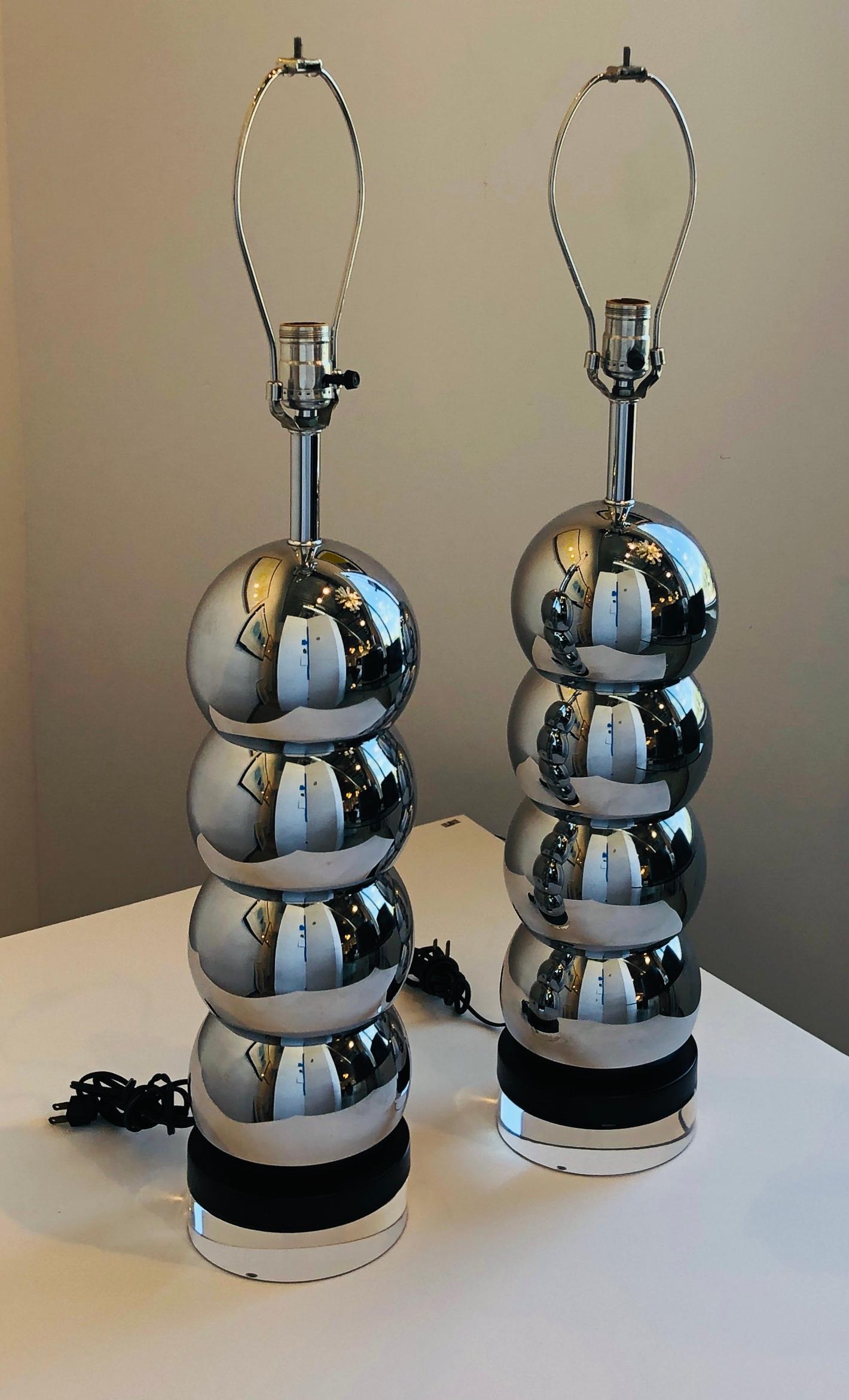 Pr George Kovacs Silver Chrome Plate Stacking Ball Table Lamps & Black Wood Base In Good Condition For Sale In Houston, TX