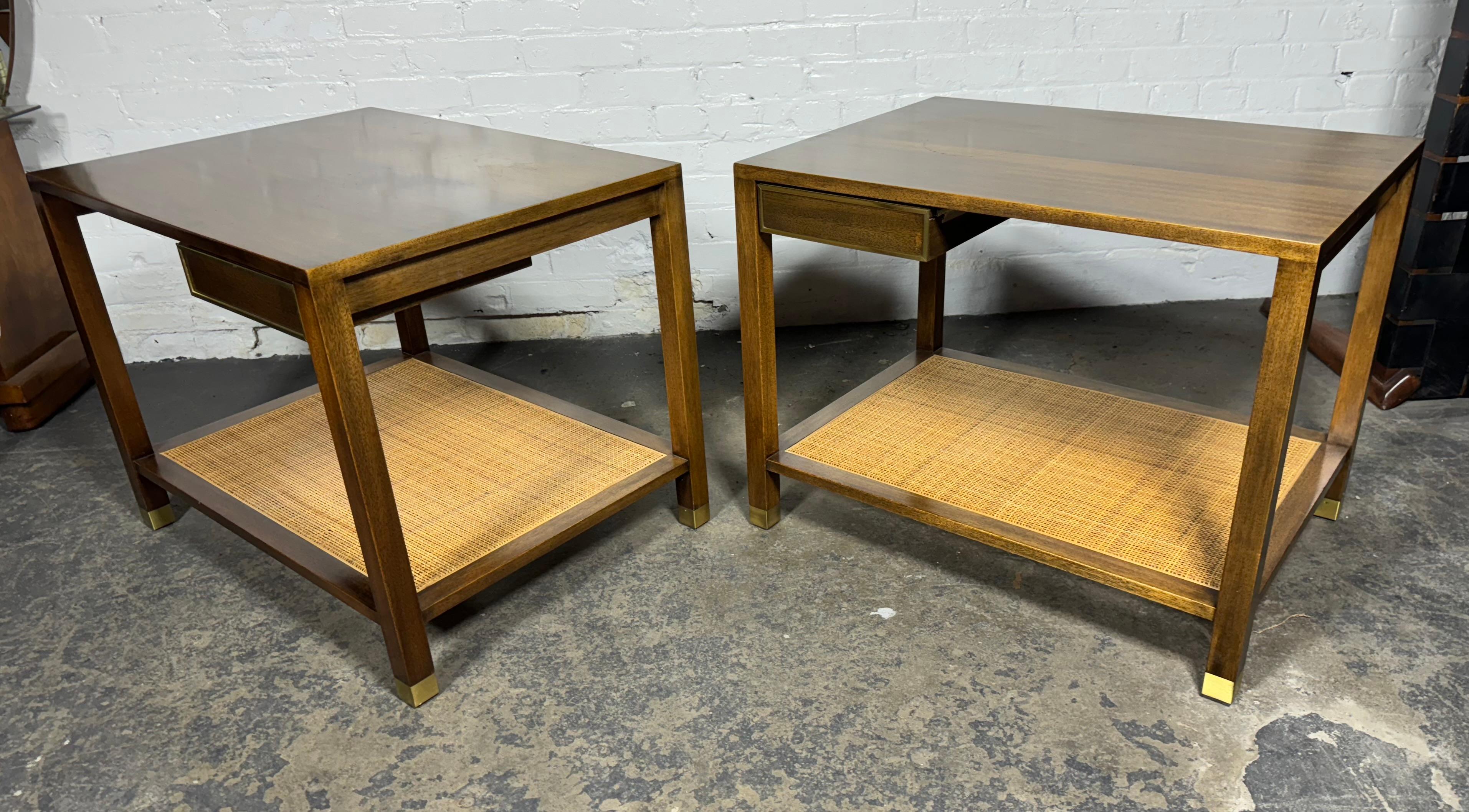 Tables d'appoint en acajou et rotin de Harvey Probber, milieu de siècle en vente 1