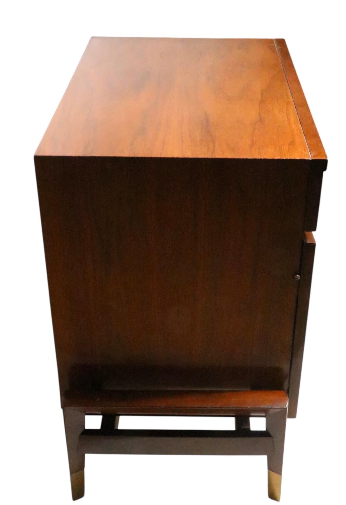 Pr. Mesillas de noche estilo Hollywood Regency Asia Modern de Helen Hobey Baker en venta 4