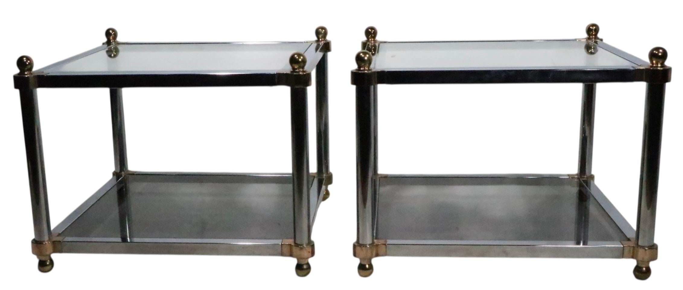 Pr. Tables d'appoint Hollywood Regency en laiton chromé et verre d'après Maison Jansen en vente 9