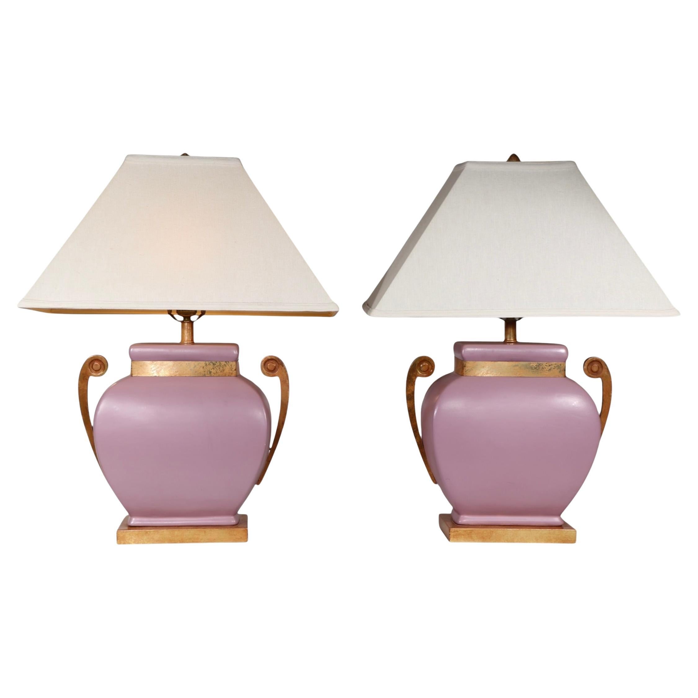 Lampes de table Hollywood Regency en céramique mauve avec éléments en métal faux laiton en vente
