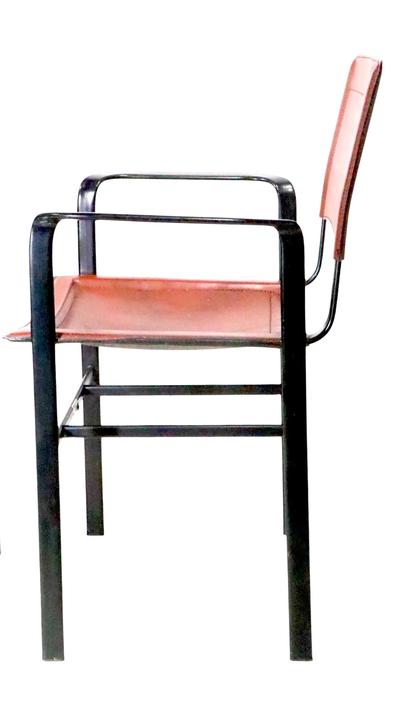 Postmoderne Pr. Italien  Cuir brun et métal noir  Fauteuils postmodernes par Cidue 1970 en vente