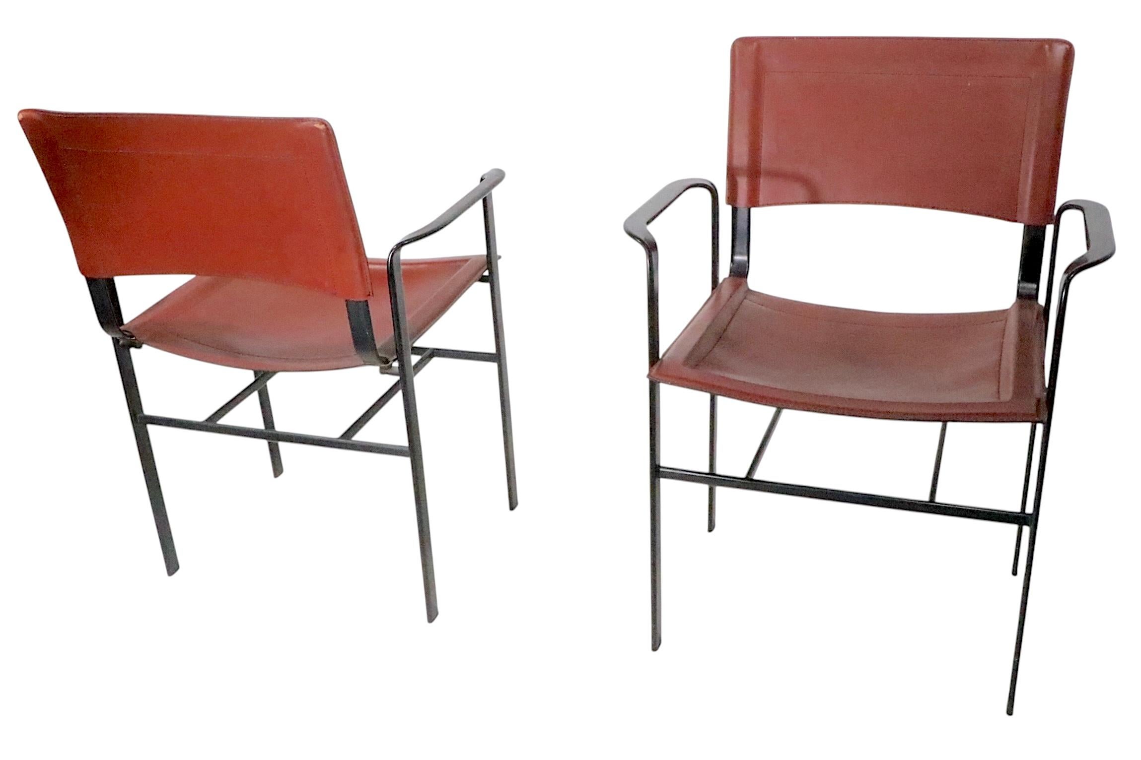 italien Pr. Italien  Cuir brun et métal noir  Fauteuils postmodernes par Cidue 1970 en vente