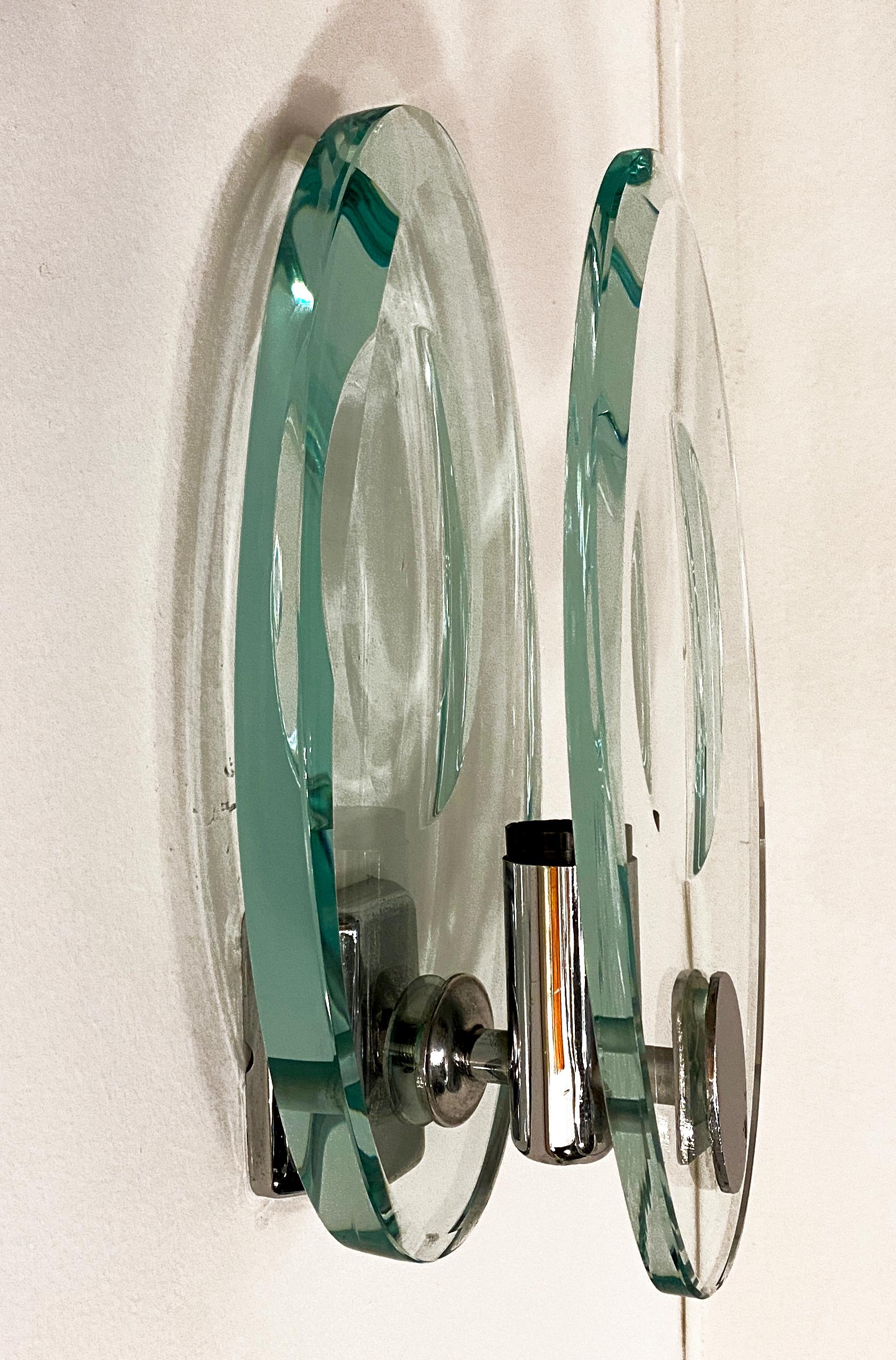 Mid-Century Modern Pair of Italian Modern Glass and Polished Nickel Sconces, Max Ingrand for Fontana For Sale