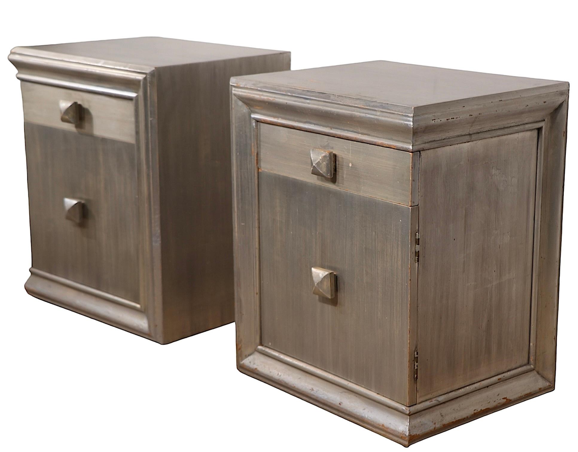 American Pr. James Mont Nightstands in Silver Gilt Finish c 1940/50's For Sale