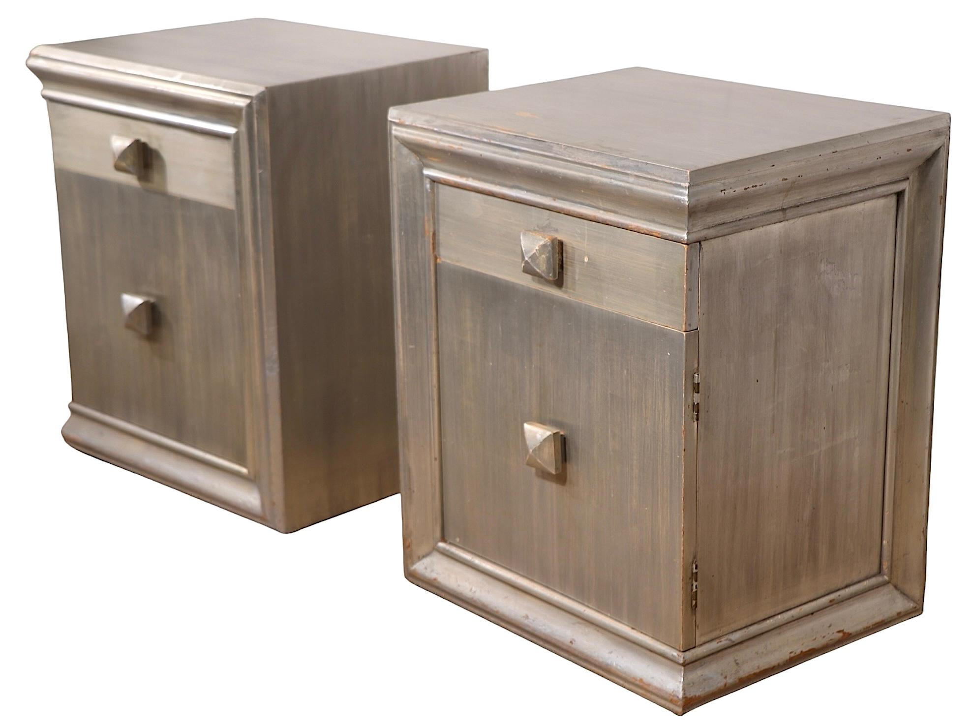 Pr. James Mont Nightstands in Silver Gilt Finish c 1940/50's In Good Condition For Sale In New York, NY