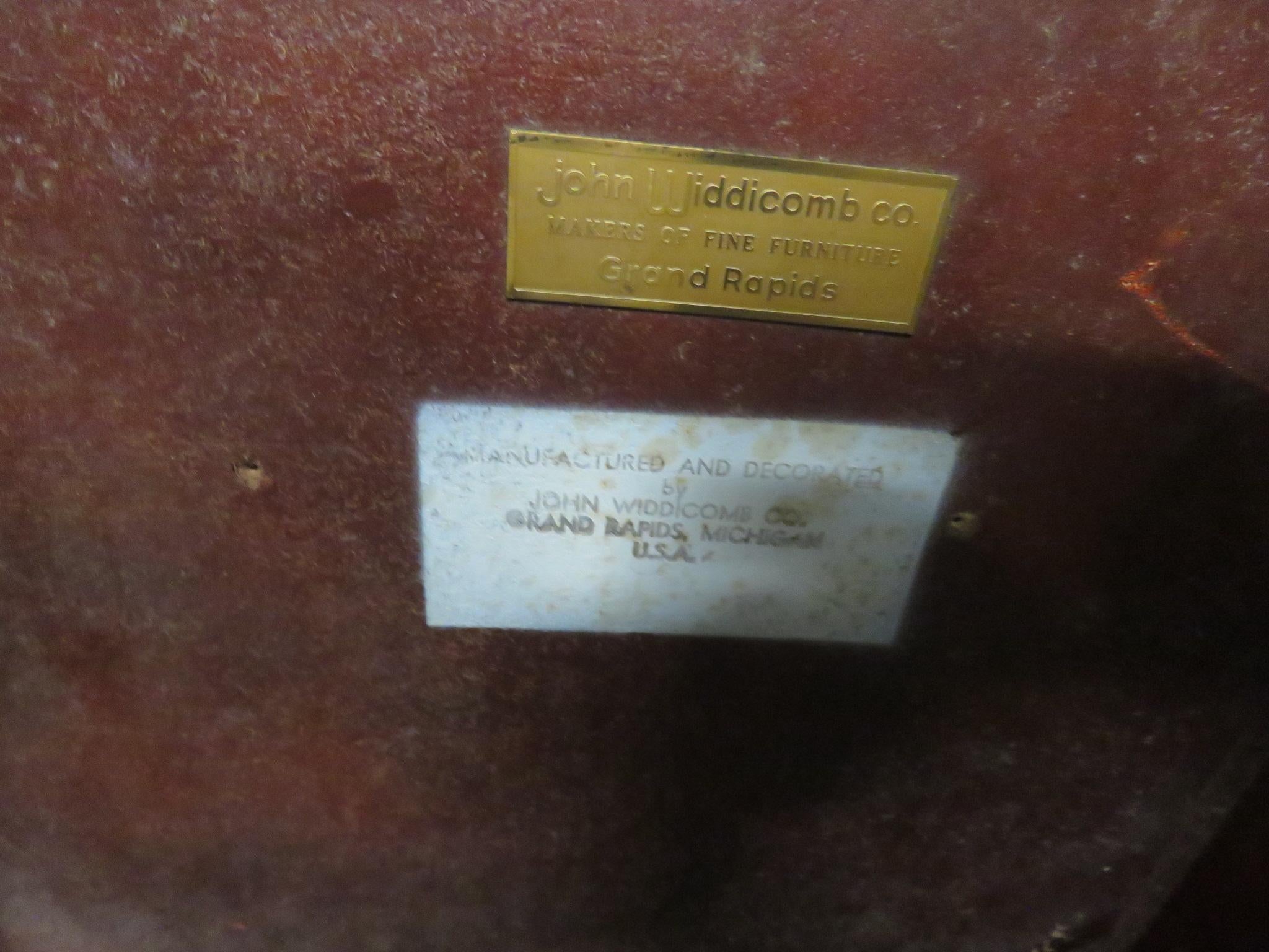 Pair of John Widdicomb Coromandel Lacquer Carved Chinoiserie End Side Tables 2